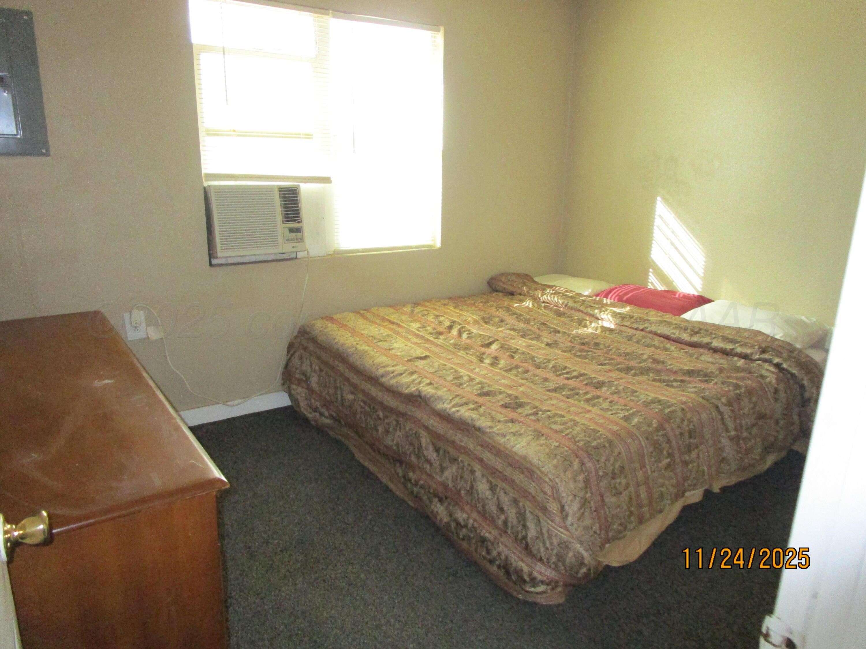 607 W Wilson, 8 Property Photo 5