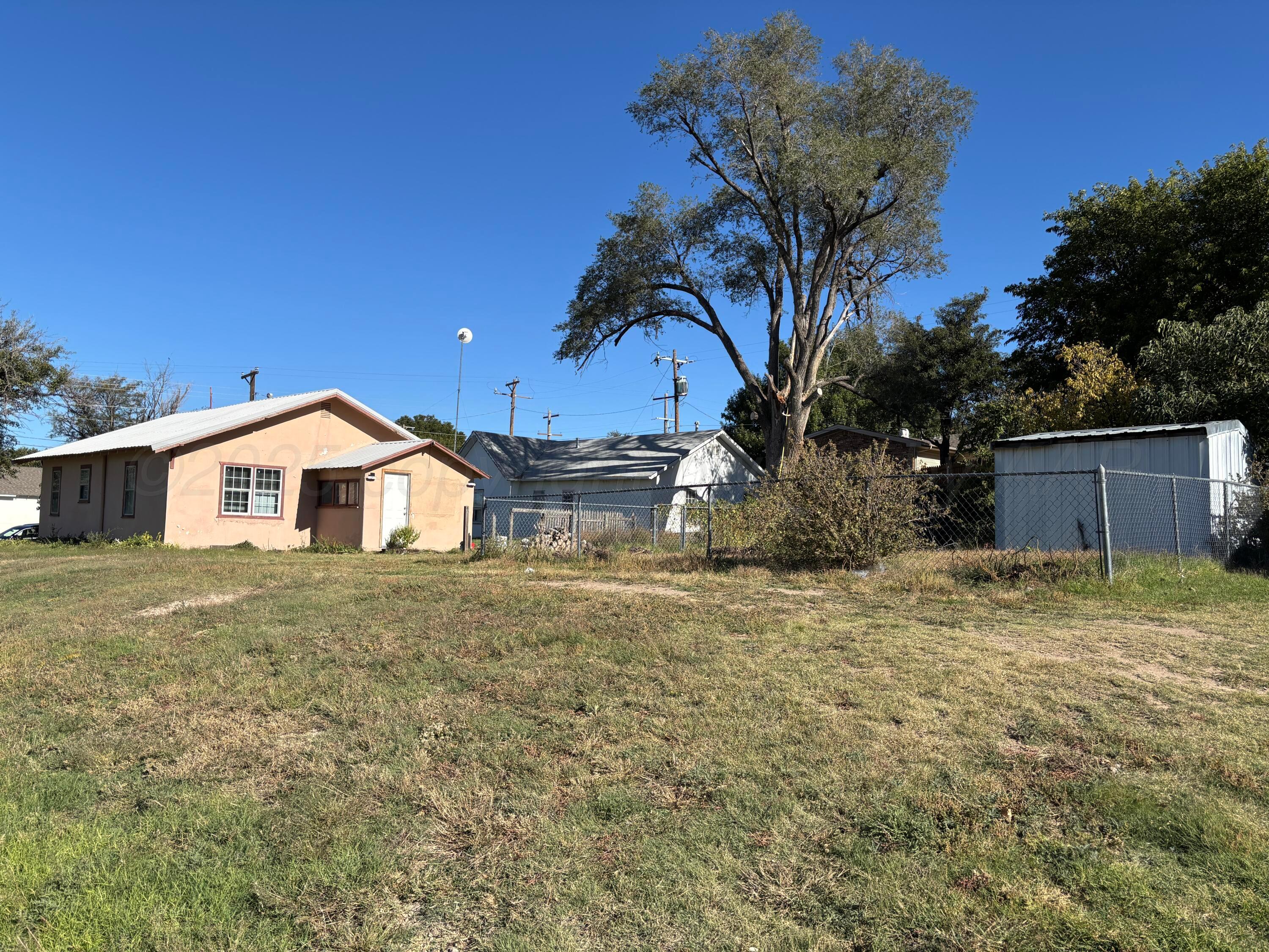 320 Summit Property Photo 2