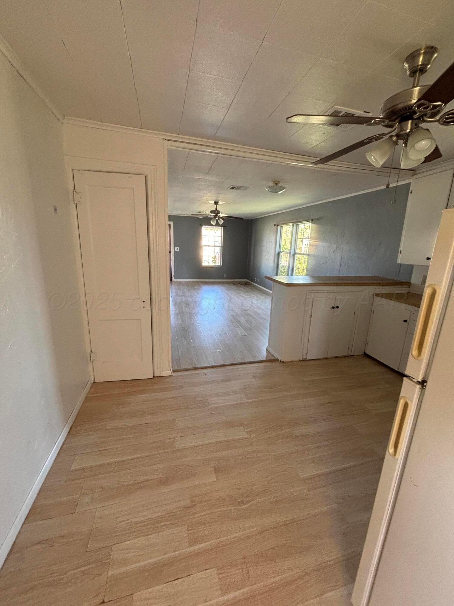 320 Summit Property Photo 12