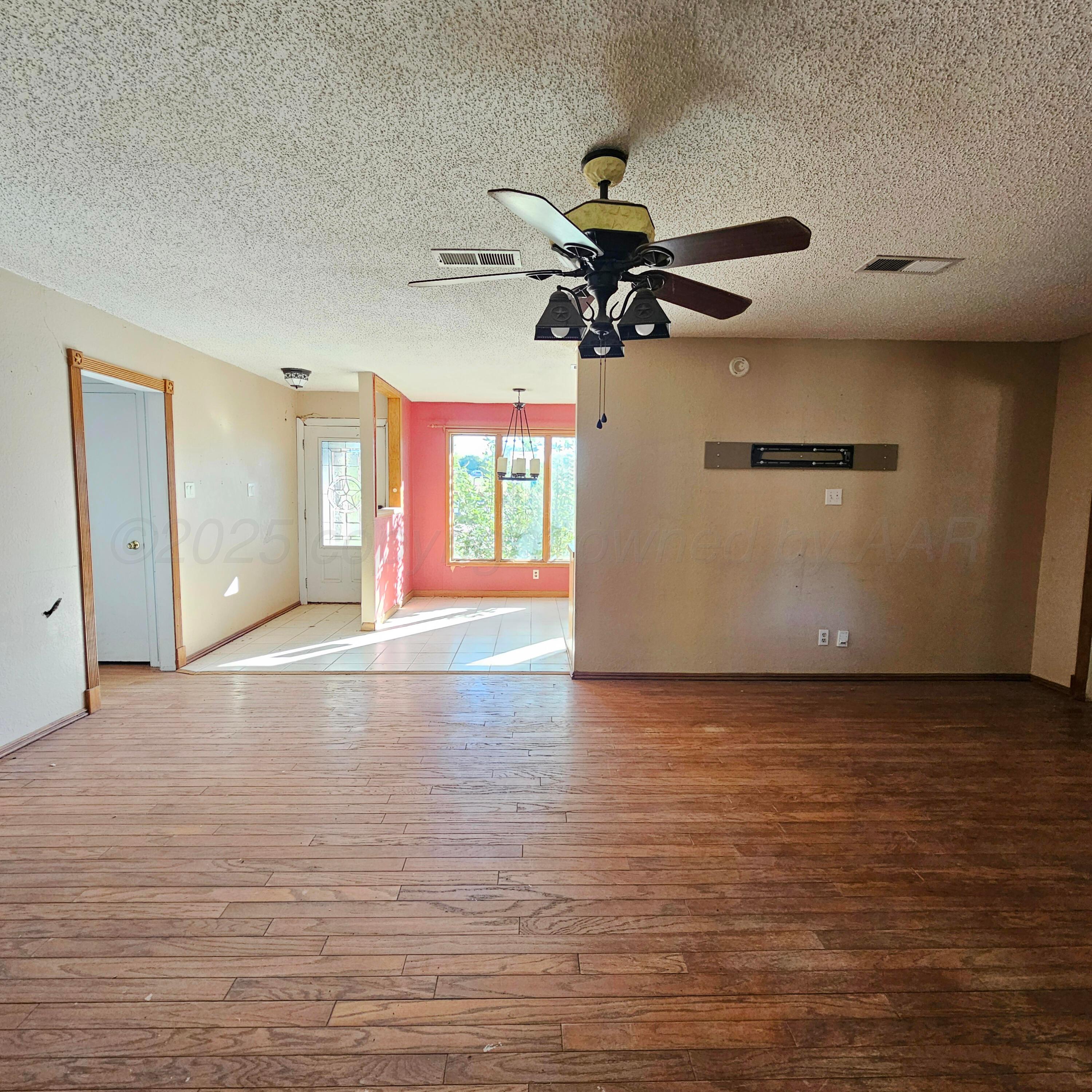 1302 S 3rd Street Property Photo 2