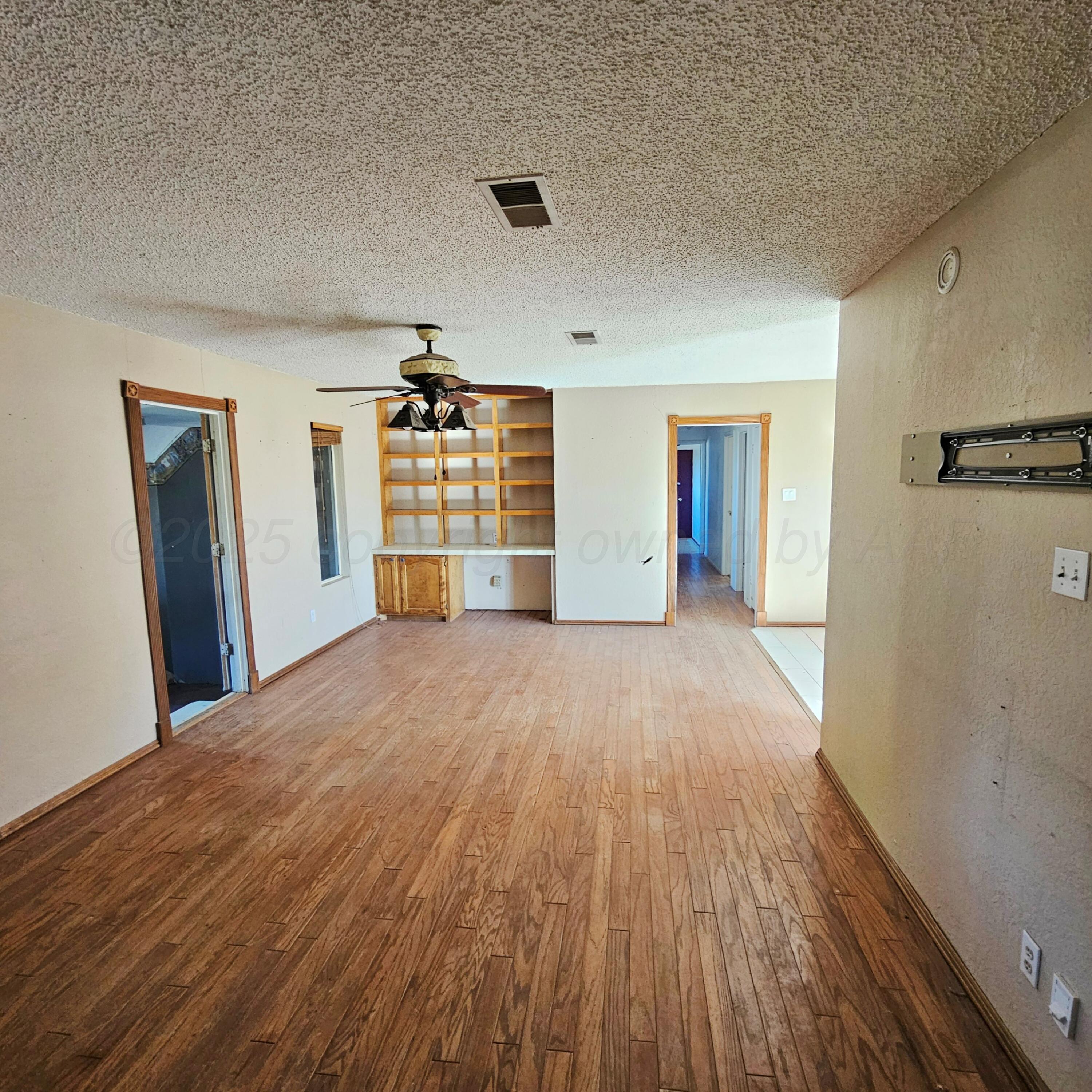 1302 S 3rd Street Property Photo 3
