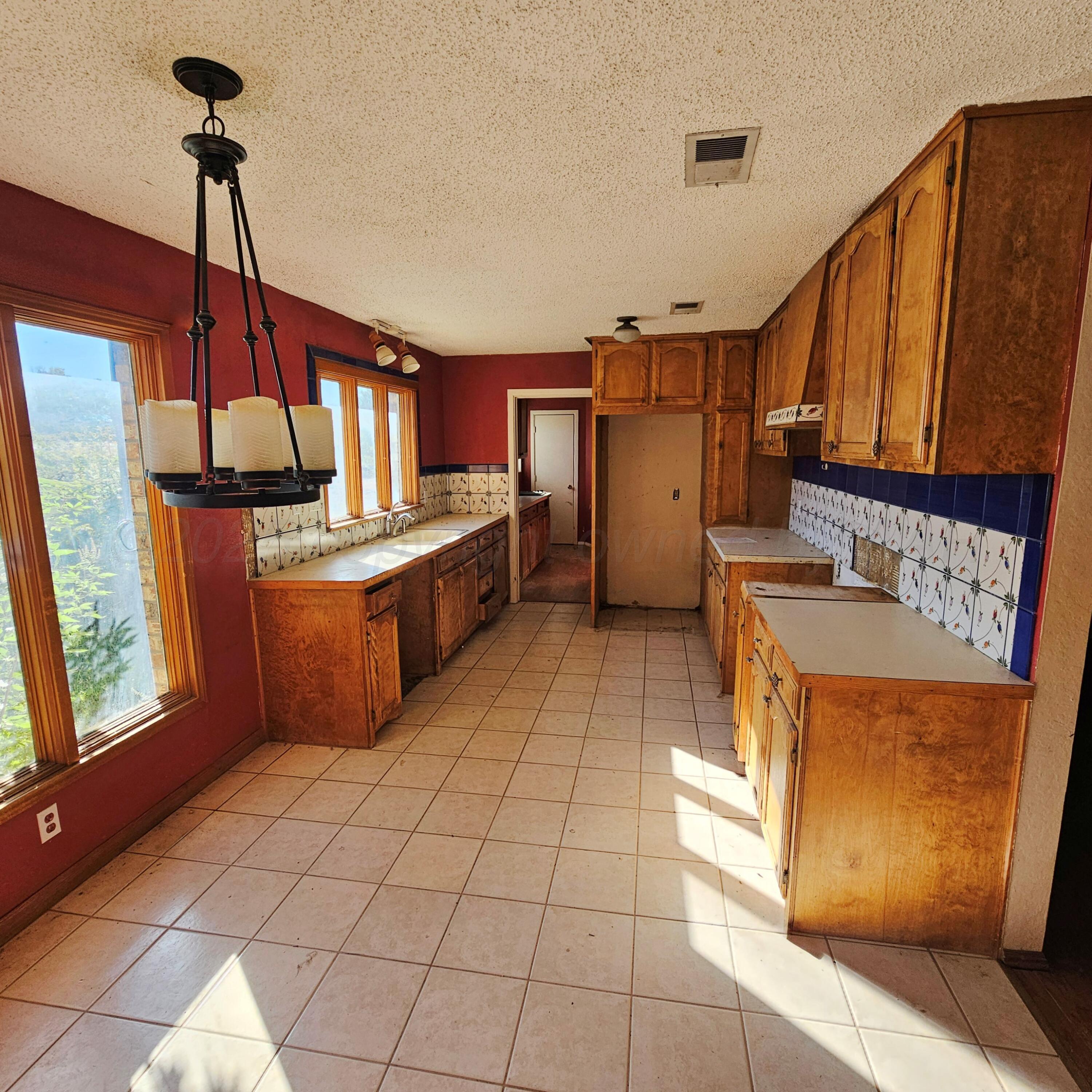 1302 S 3rd Street Property Photo 6
