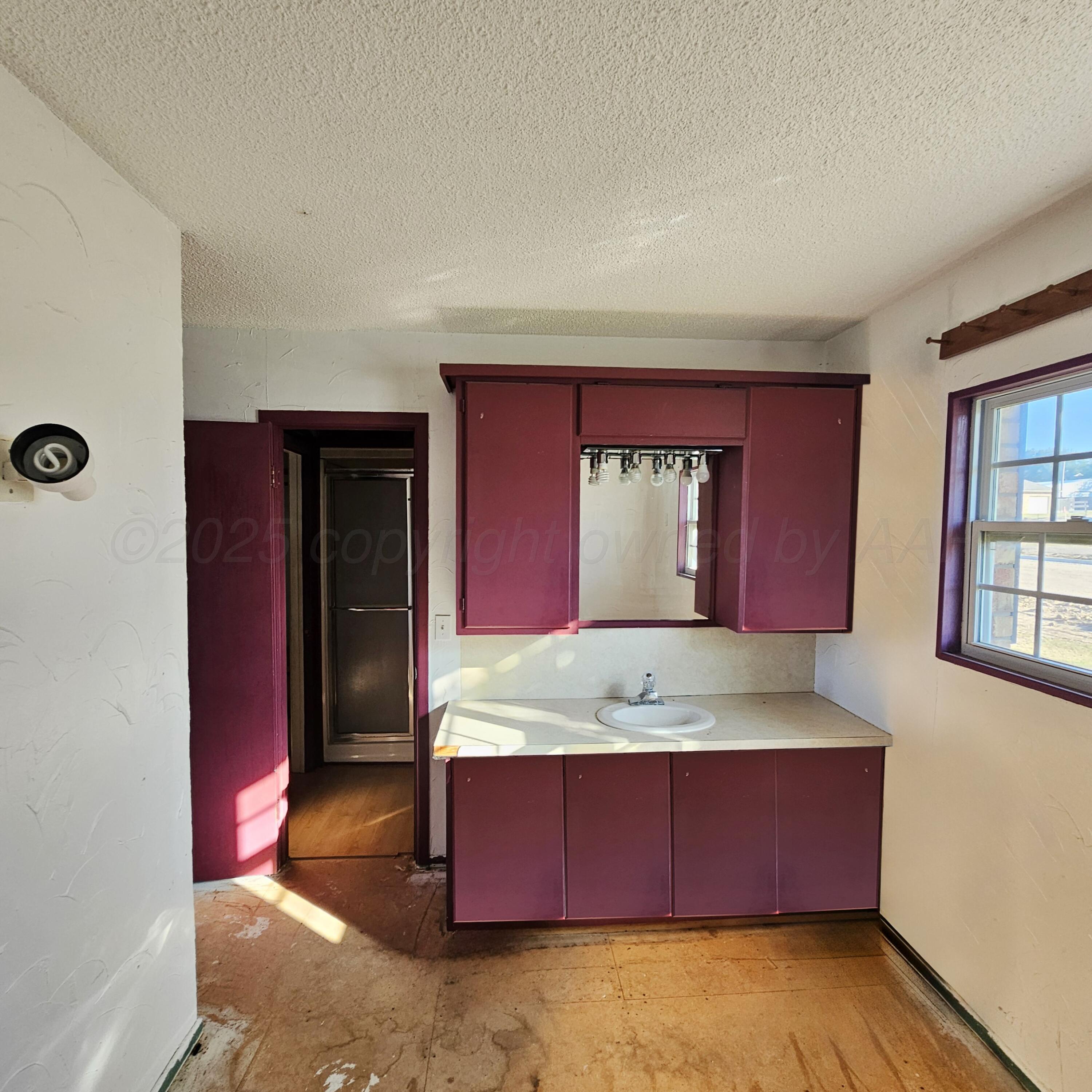 1302 S 3rd Street Property Photo 8