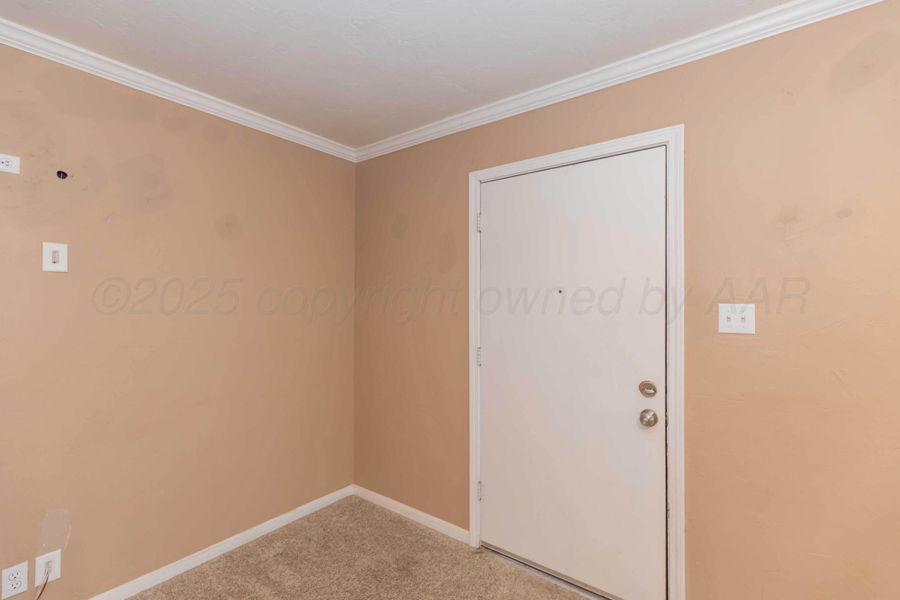 3613 Ne 9th Avenue Property Photo 2