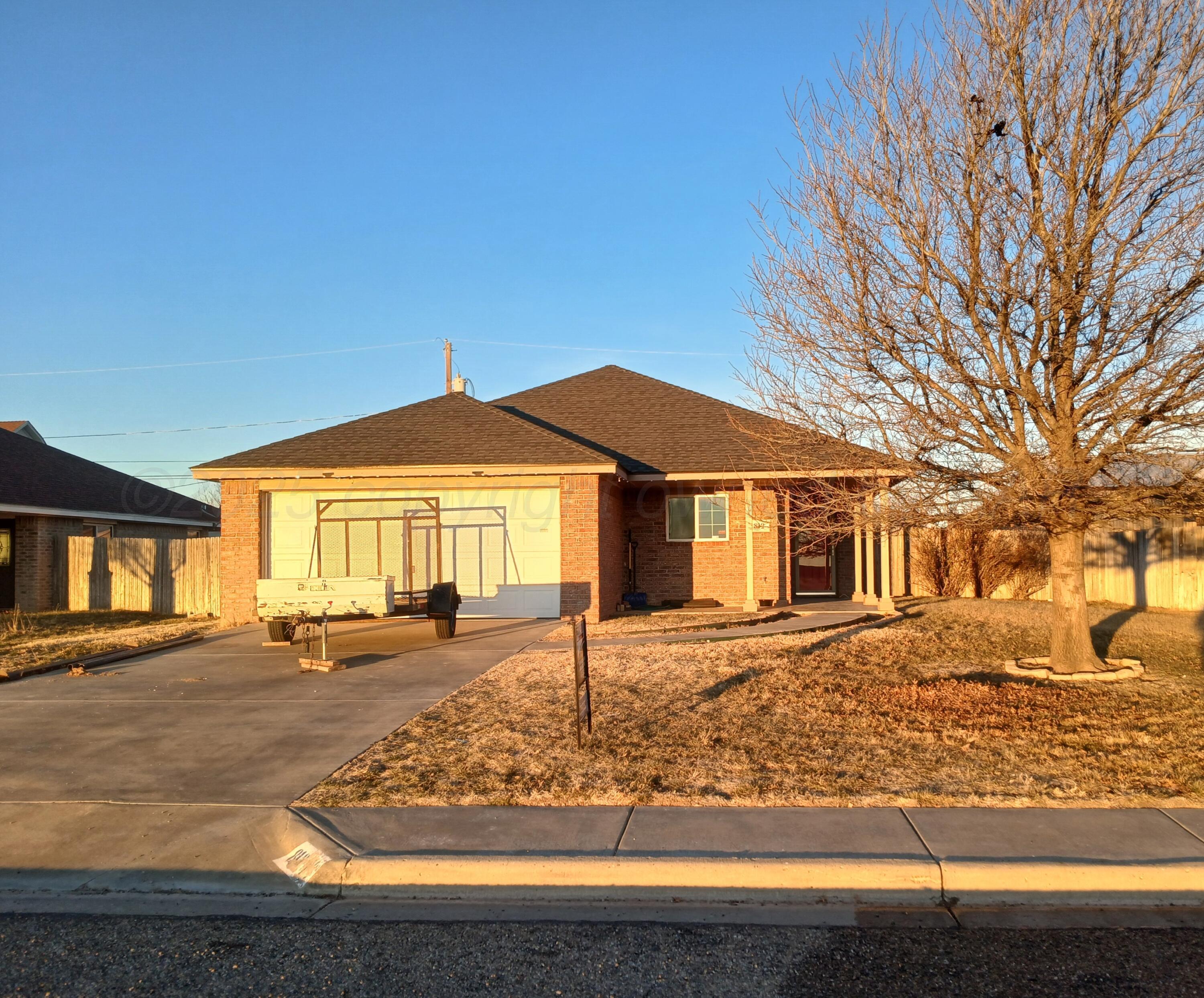 812 Bobwhite Avenue Property Photo
