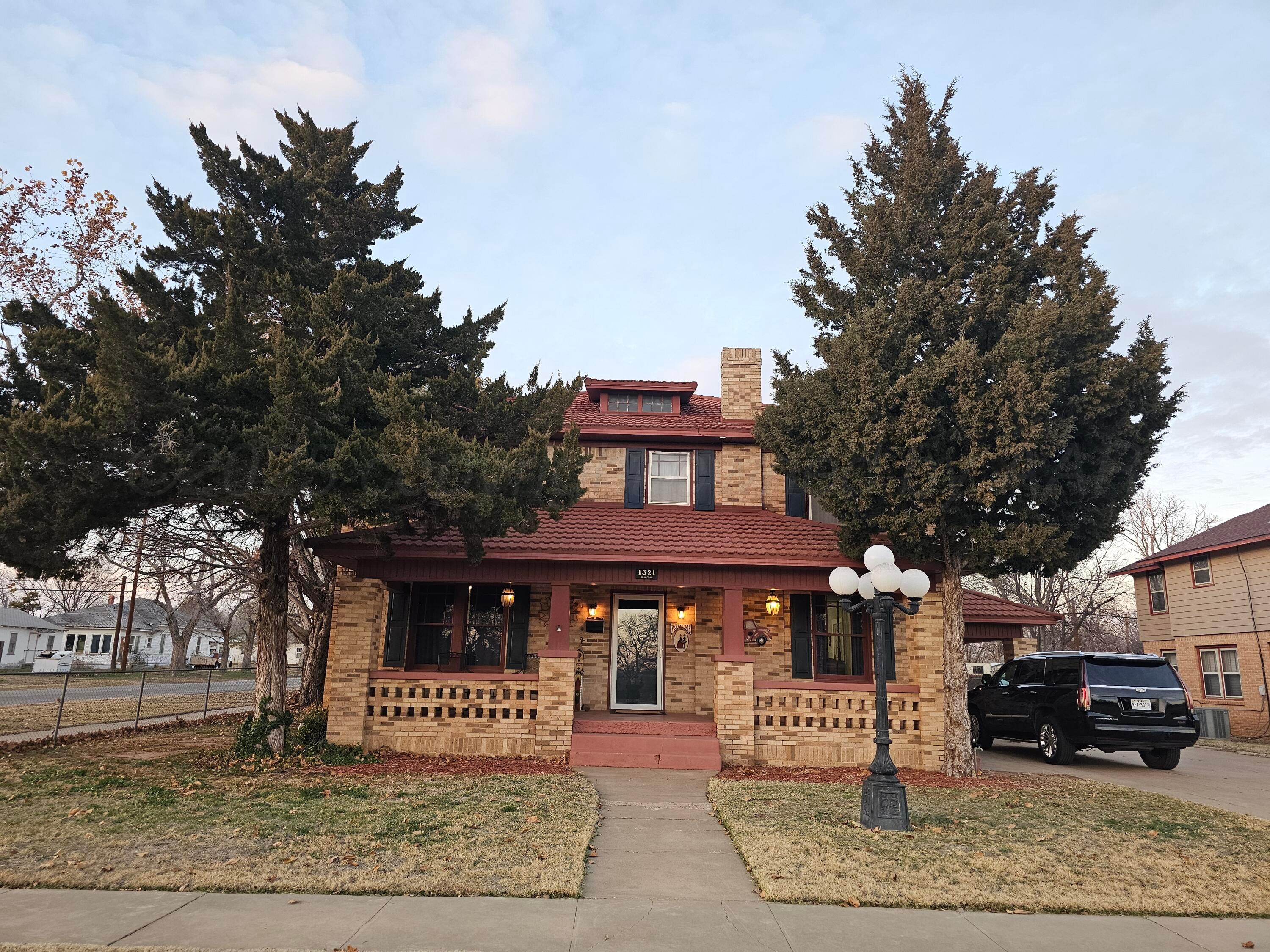 1321 W Bradford Property Photo