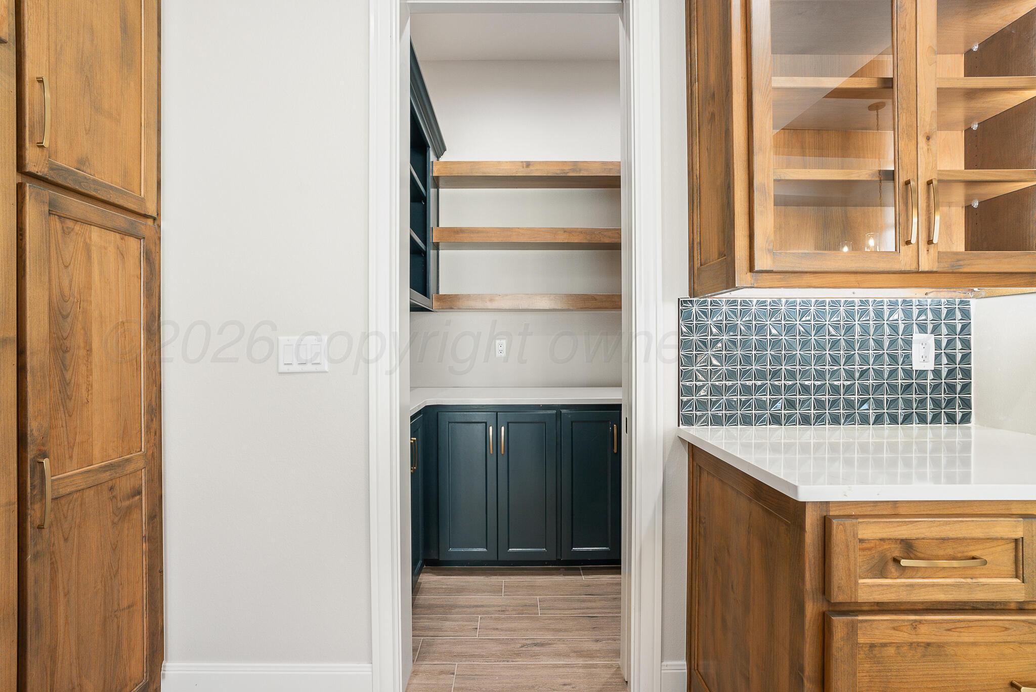 5506 Battery Street Property Photo 10