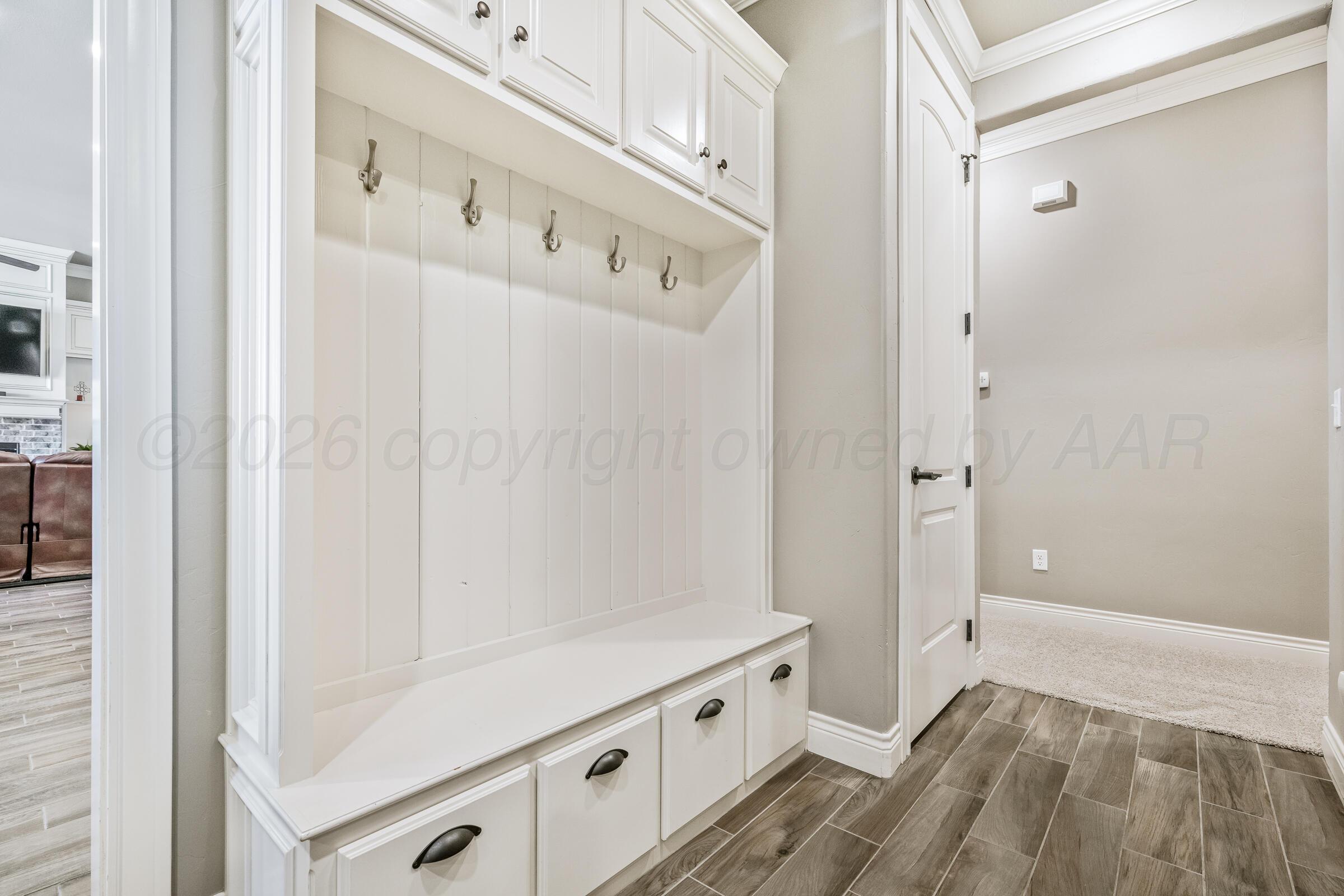 19171 Edge Cove Drive Property Photo 25