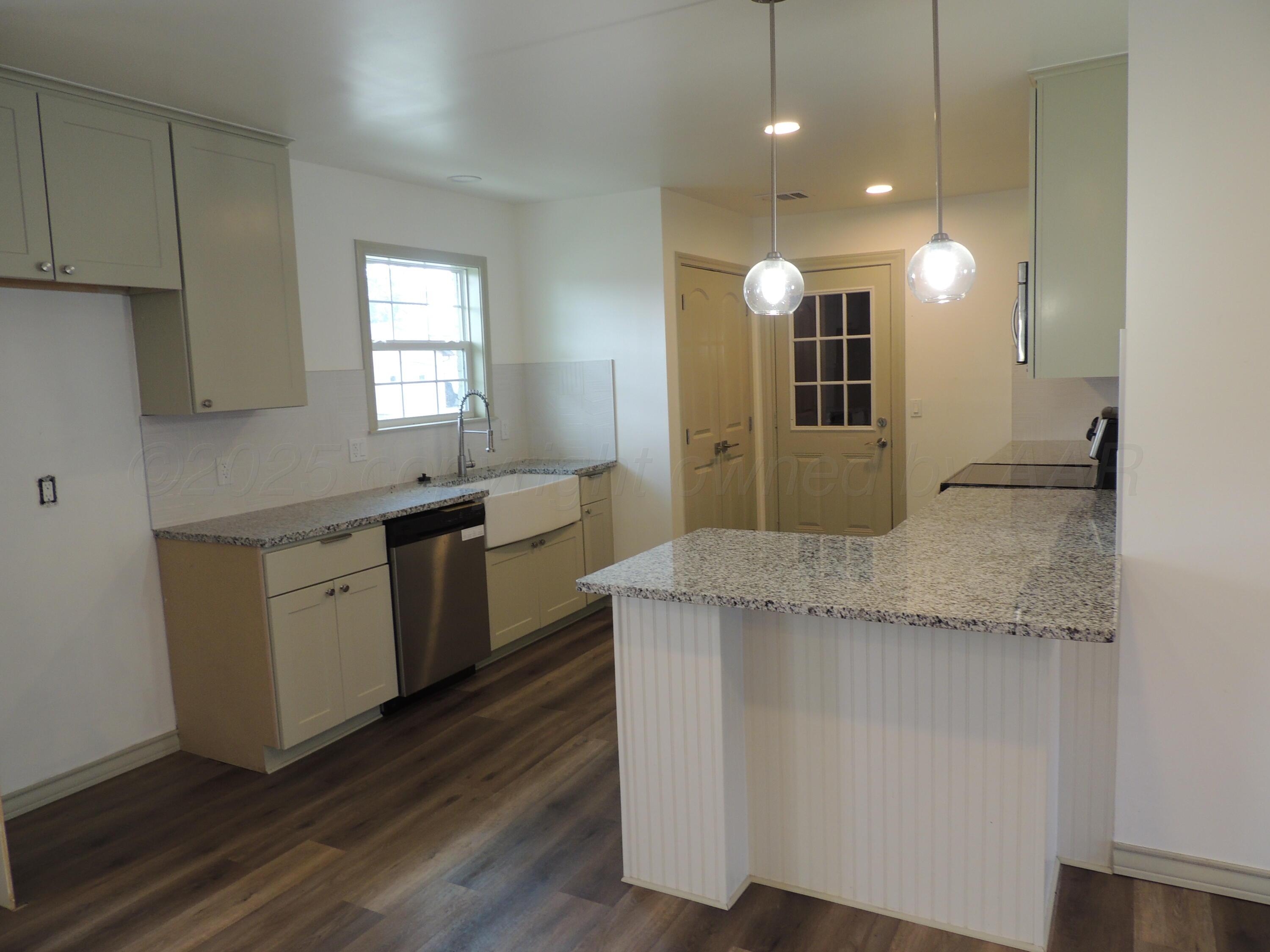 501 N Irving Street Property Photo 21