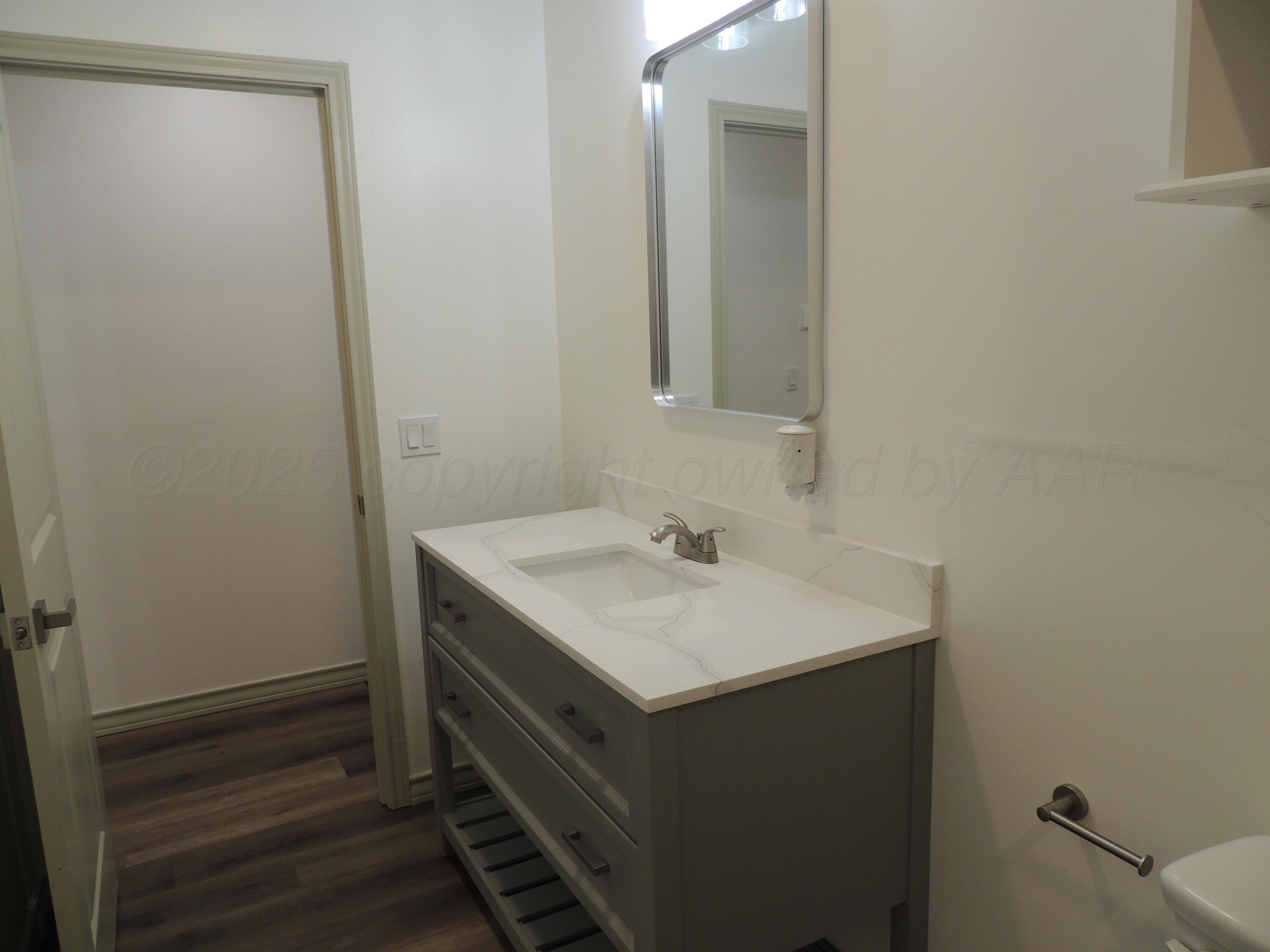 501 N Irving Street Property Photo 22