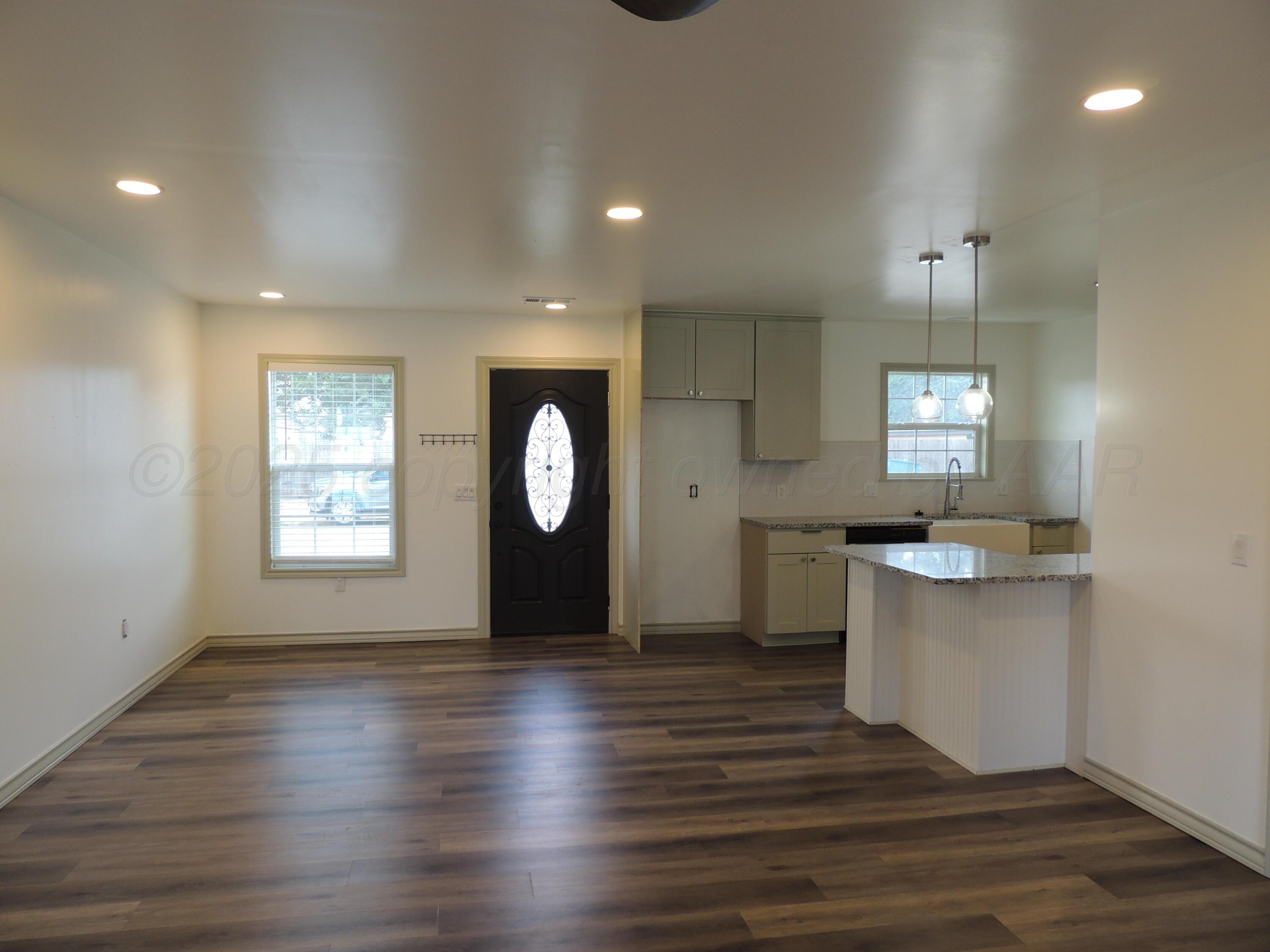 501 N Irving Street Property Photo 14