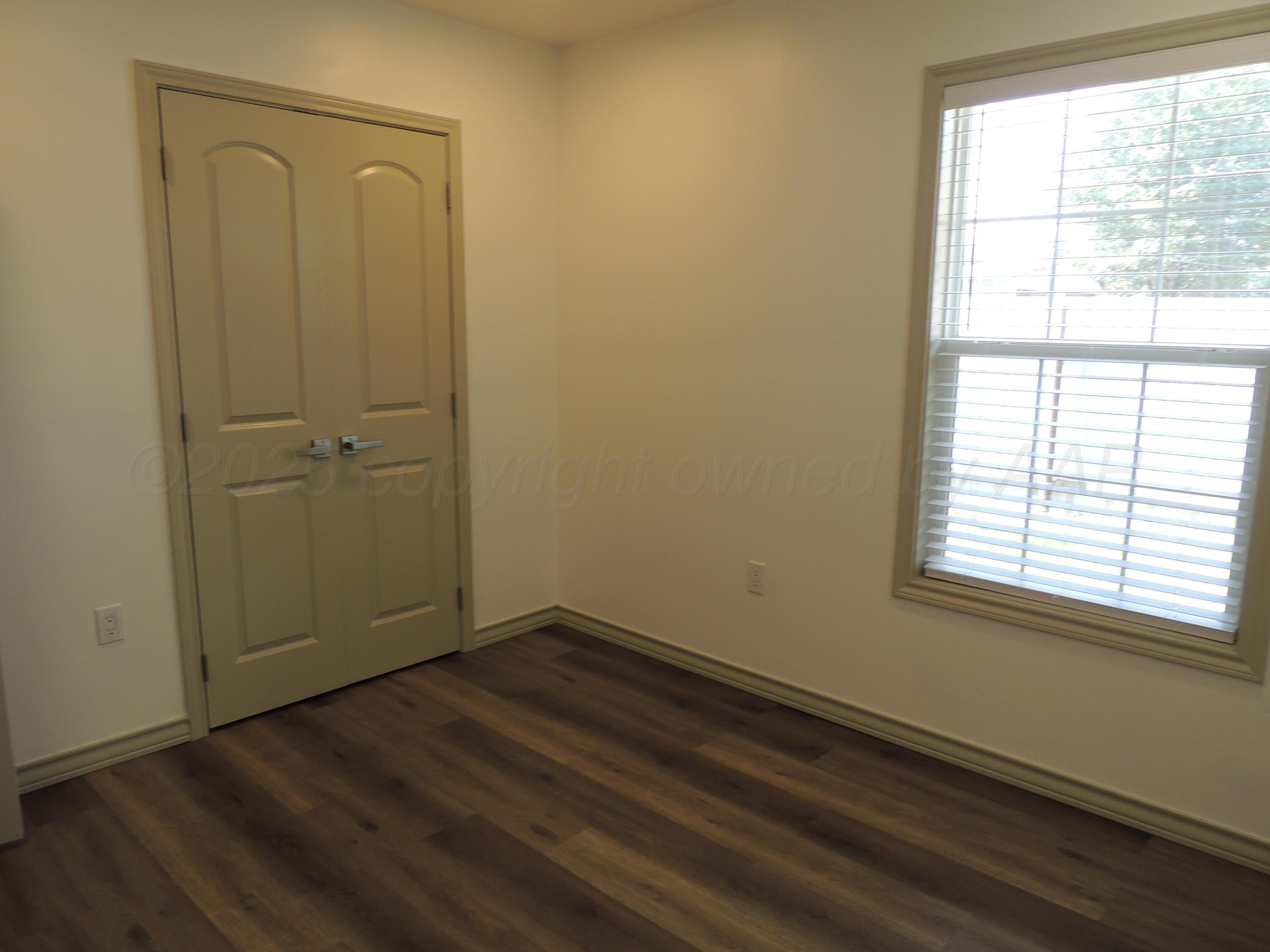 501 N Irving Street Property Photo 15