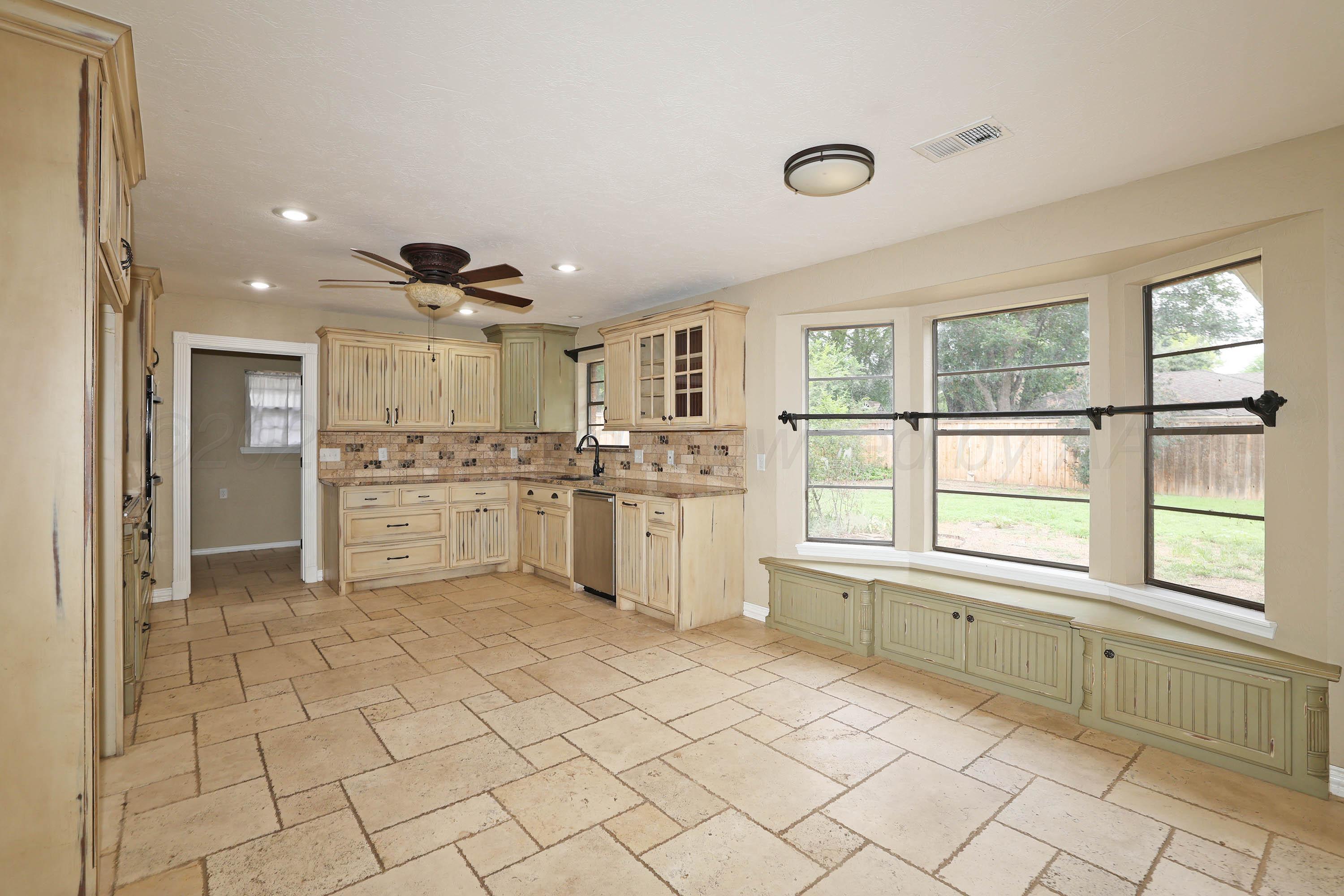 62 Hunsley Hills Boulevard Property Photo 10