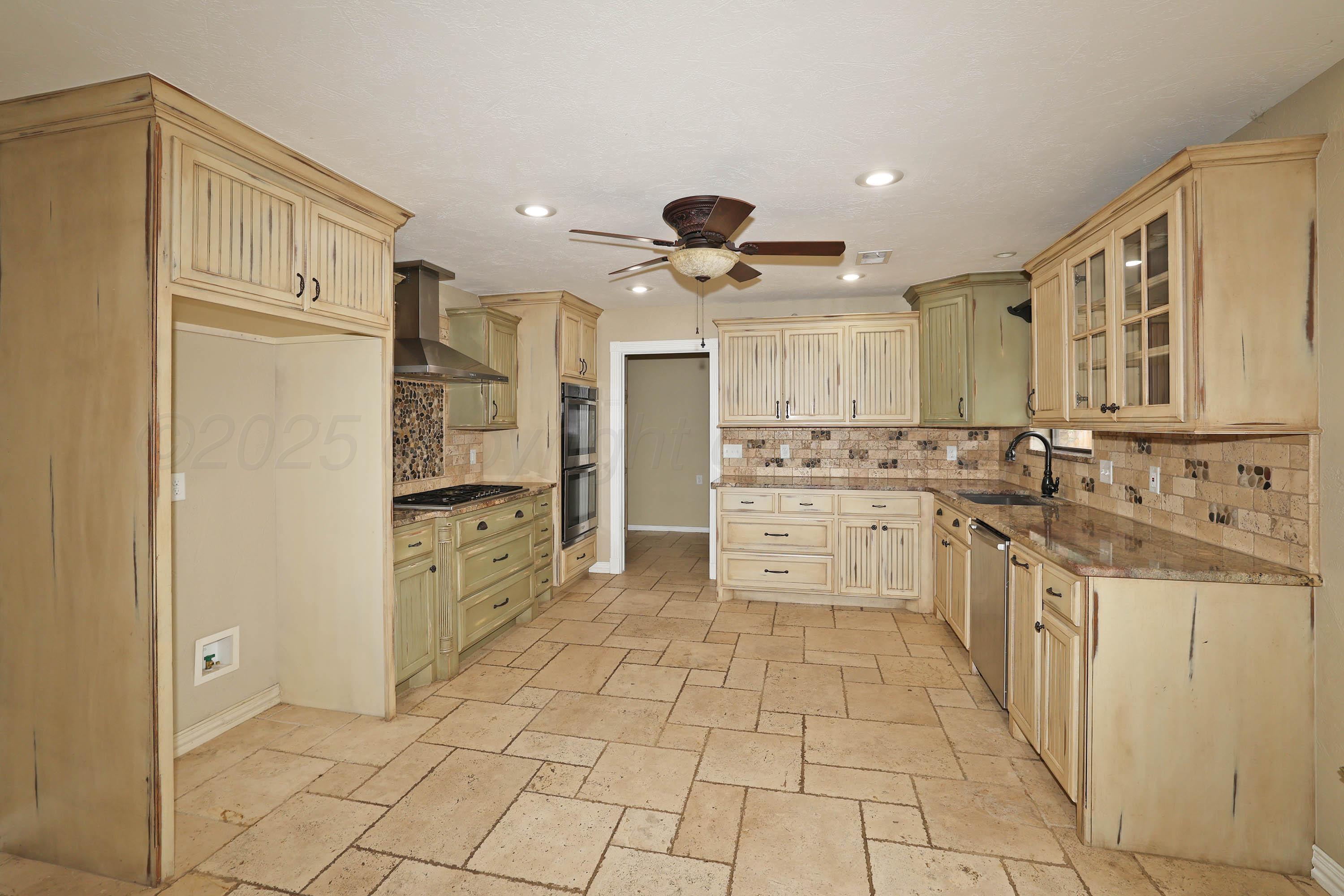 62 Hunsley Hills Boulevard Property Photo 12