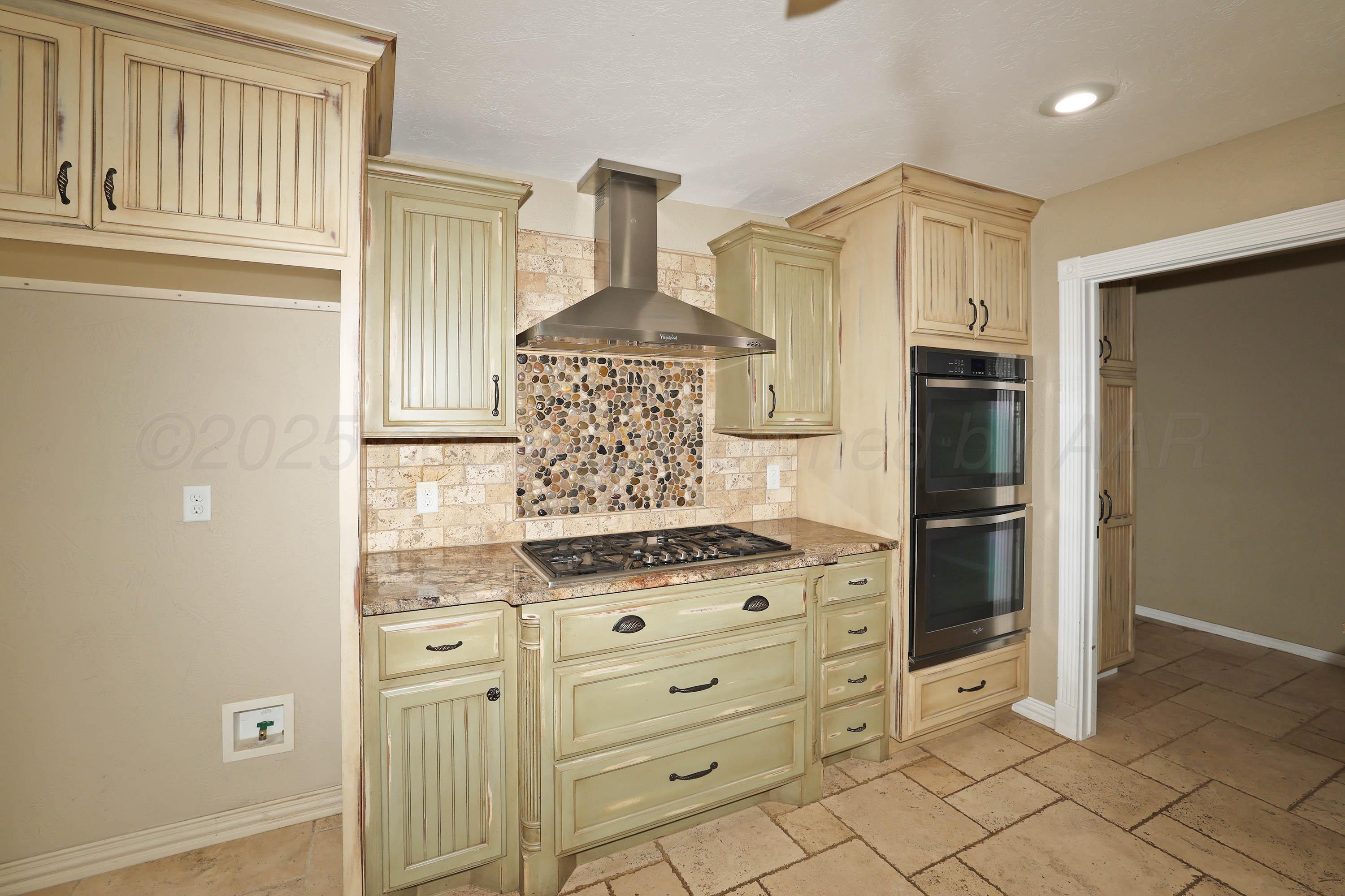 62 Hunsley Hills Boulevard Property Photo 14
