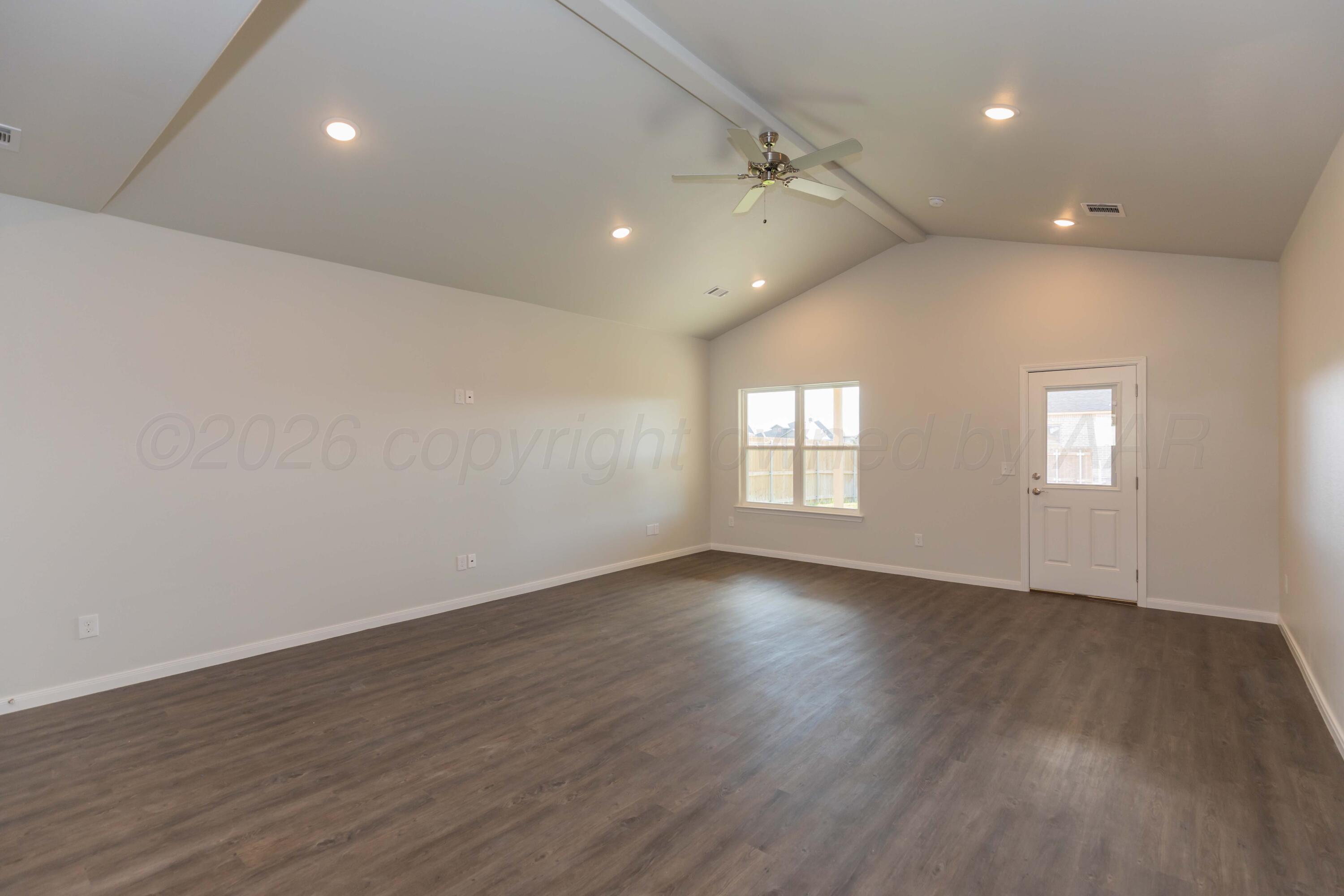 7601 Beck Drive Property Photo 4