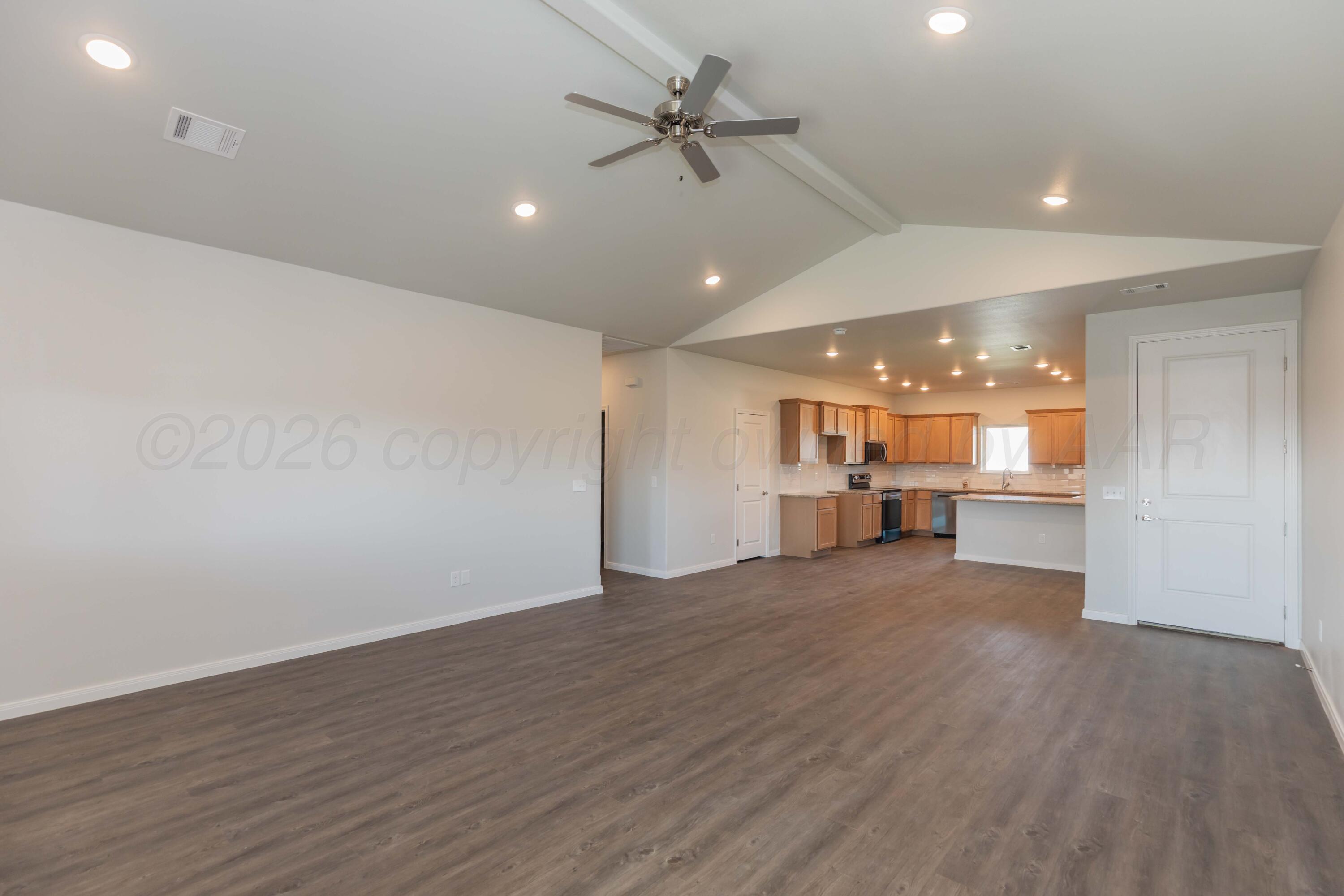 7601 Beck Drive Property Photo 6