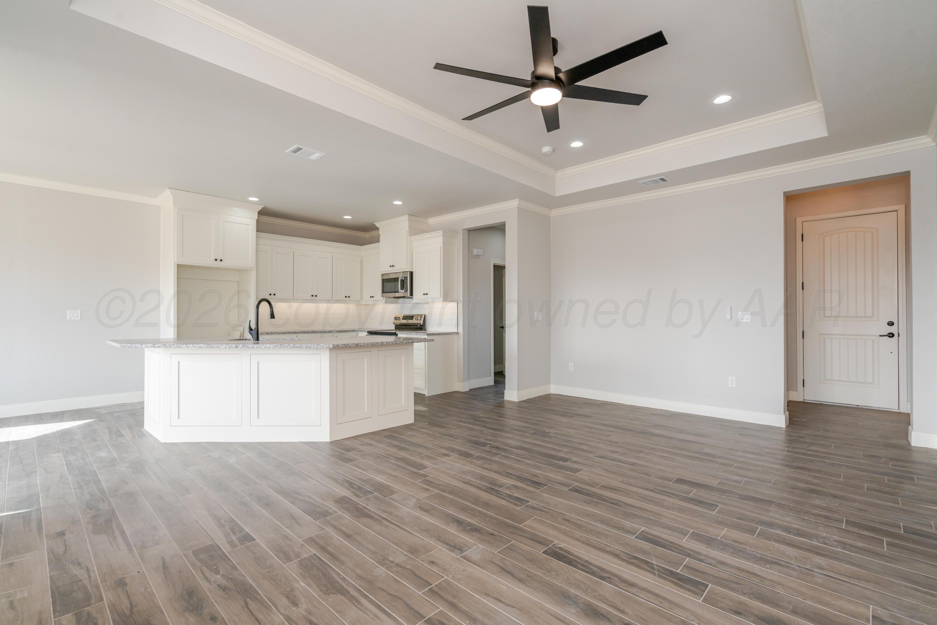 1722 Northridge Street Property Photo 4