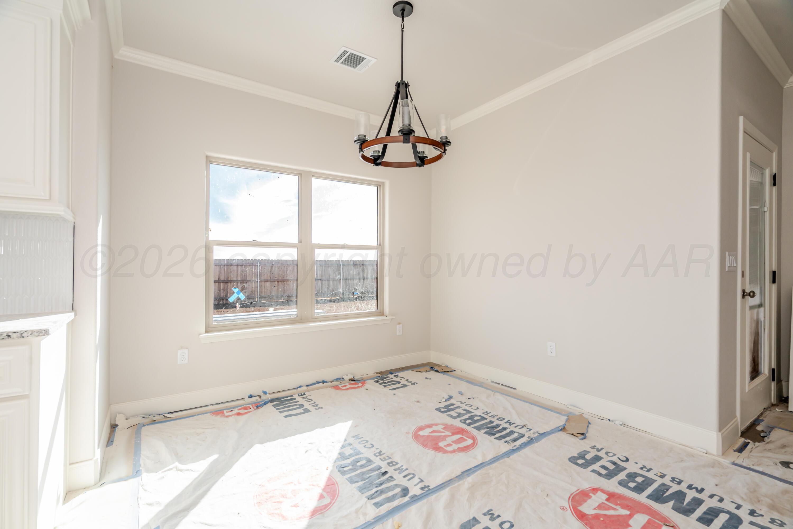 1734 Northridge Street Property Photo 4