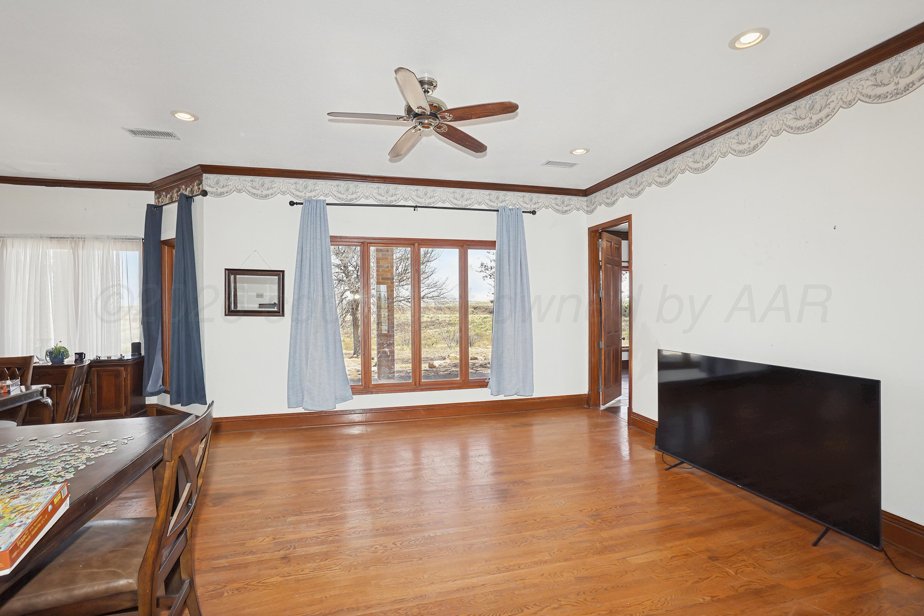 500 N Girl Scout Road Property Photo 11