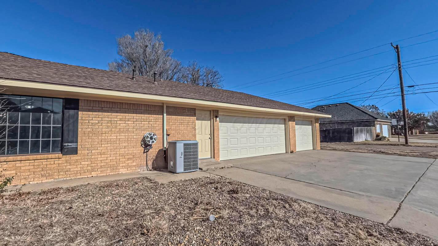 1113 Bennett Drive Property Photo 3