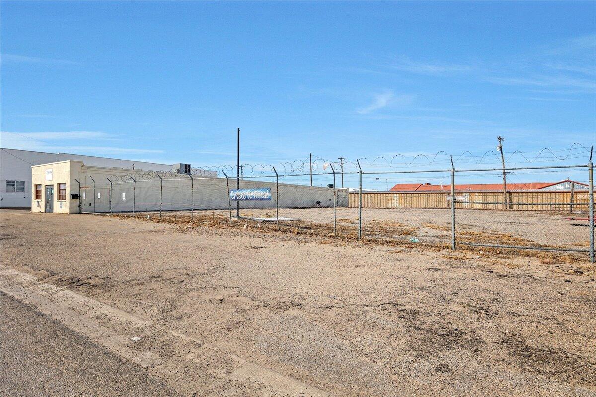 501 N Arthur Street Property Photo 56