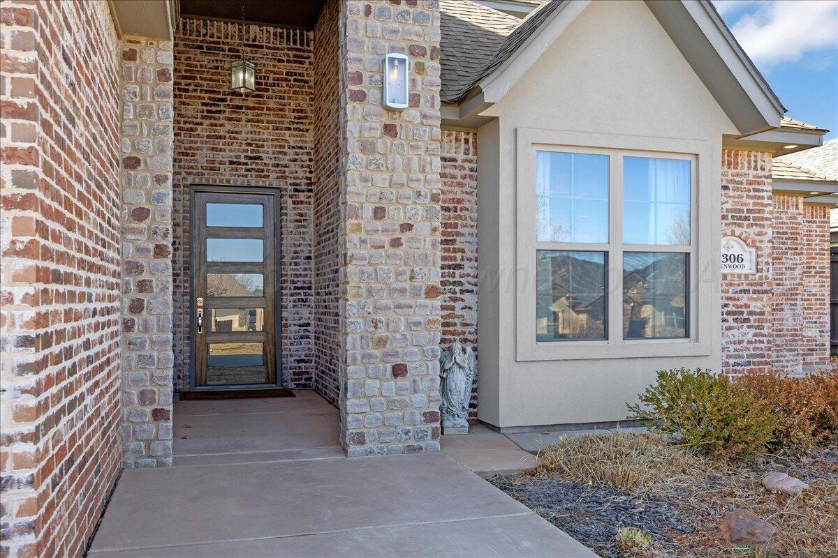6306 Glenwood Property Photo 3
