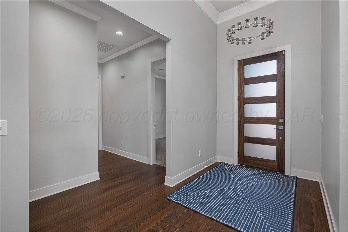 6306 Glenwood Property Photo 4