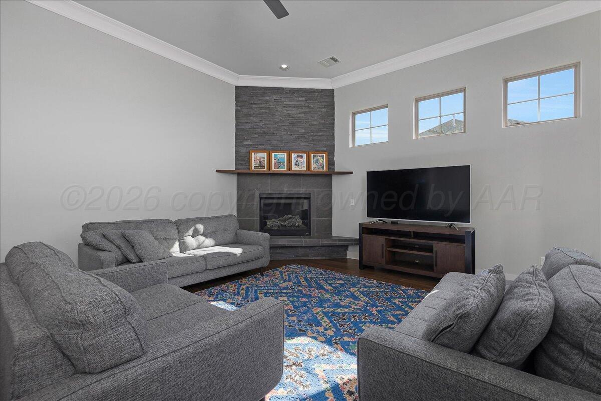 6306 Glenwood Property Photo 7