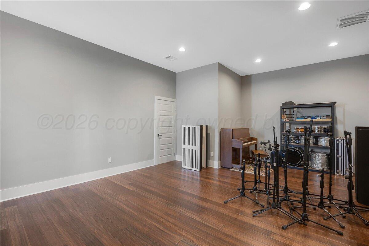 6306 Glenwood Property Photo 28