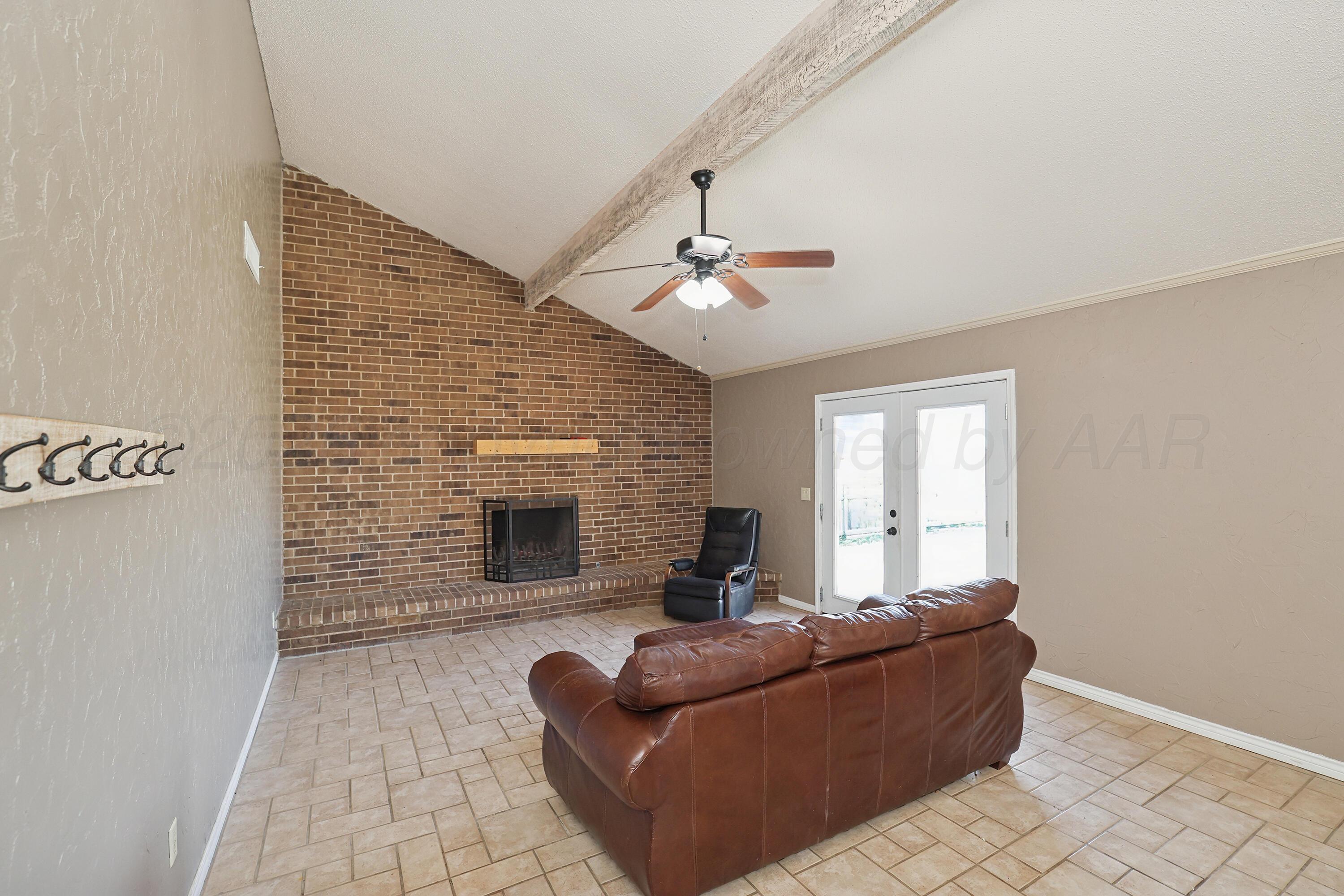 225 Bordeaux Lane Property Photo 13