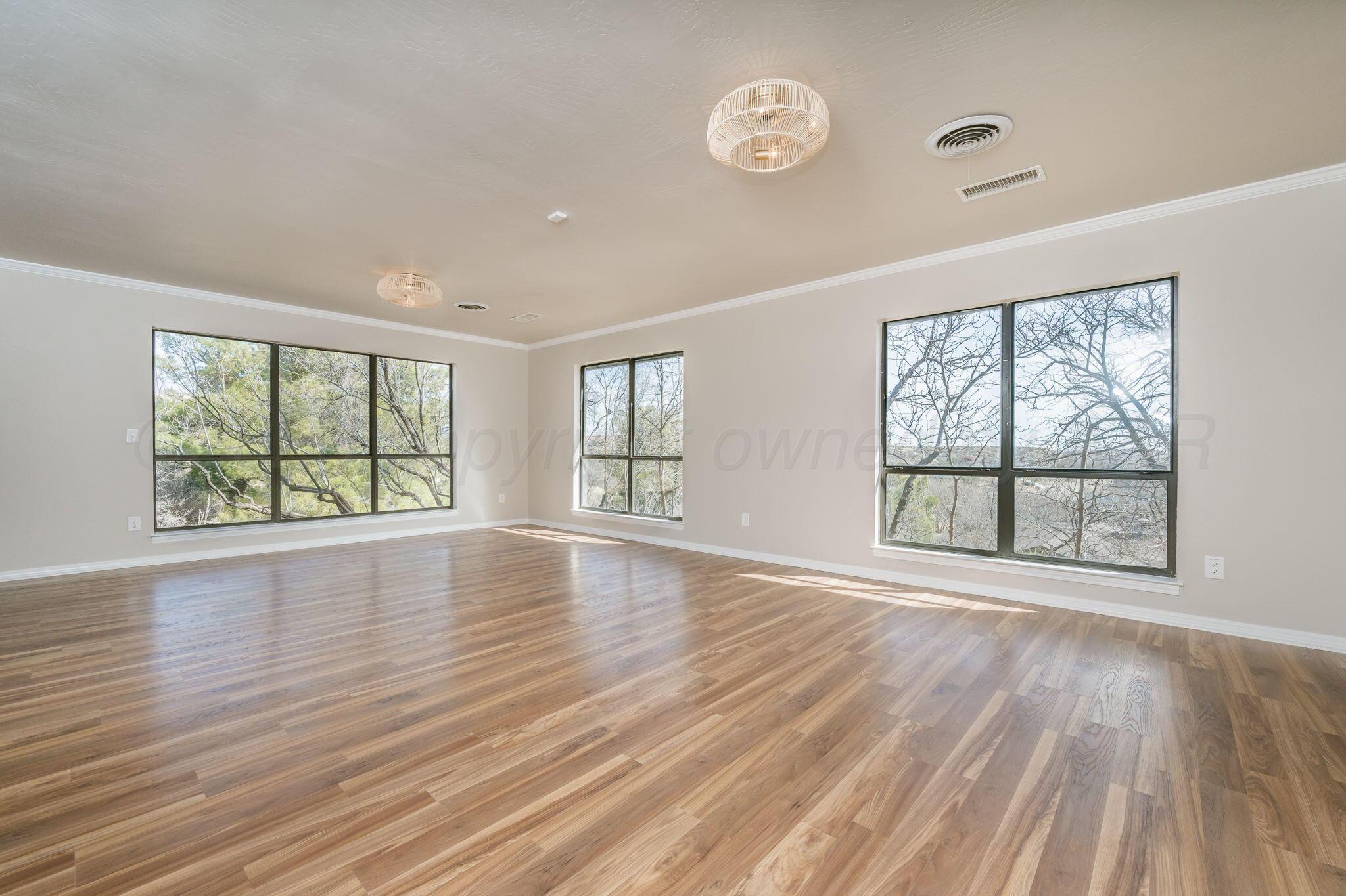 15 Lancaster Road Property Photo 18