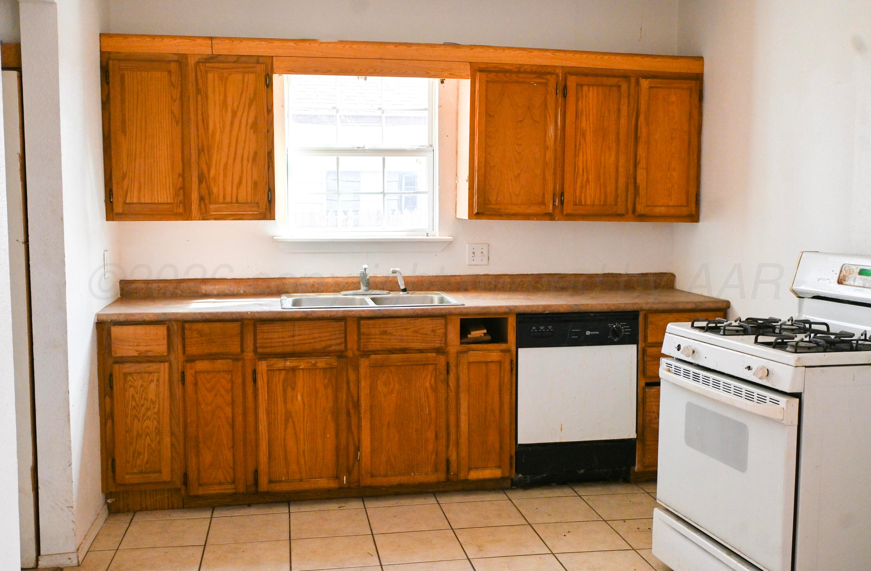 1210 Sw 12th Avenue Property Photo 3