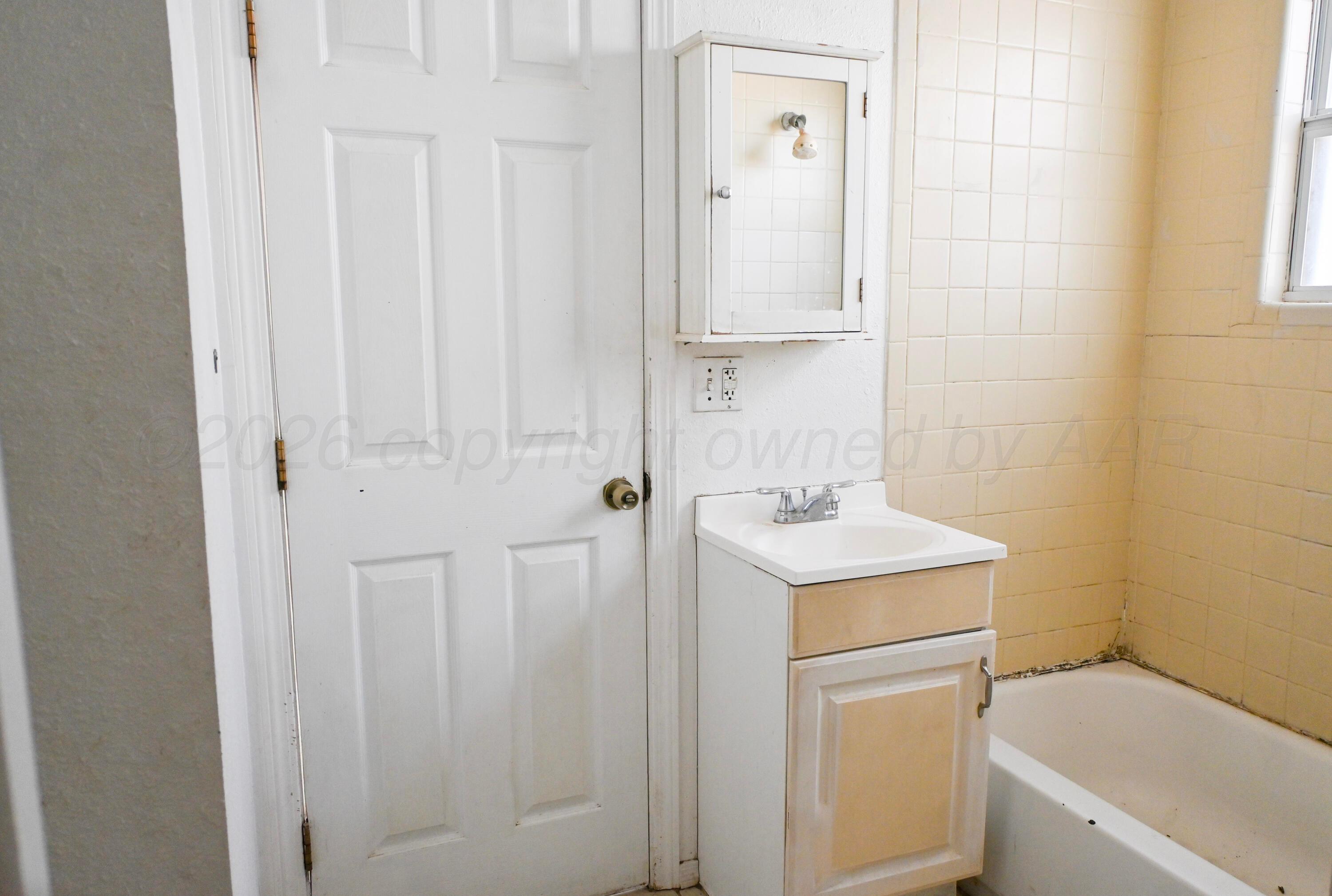 1210 Sw 12th Avenue Property Photo 7