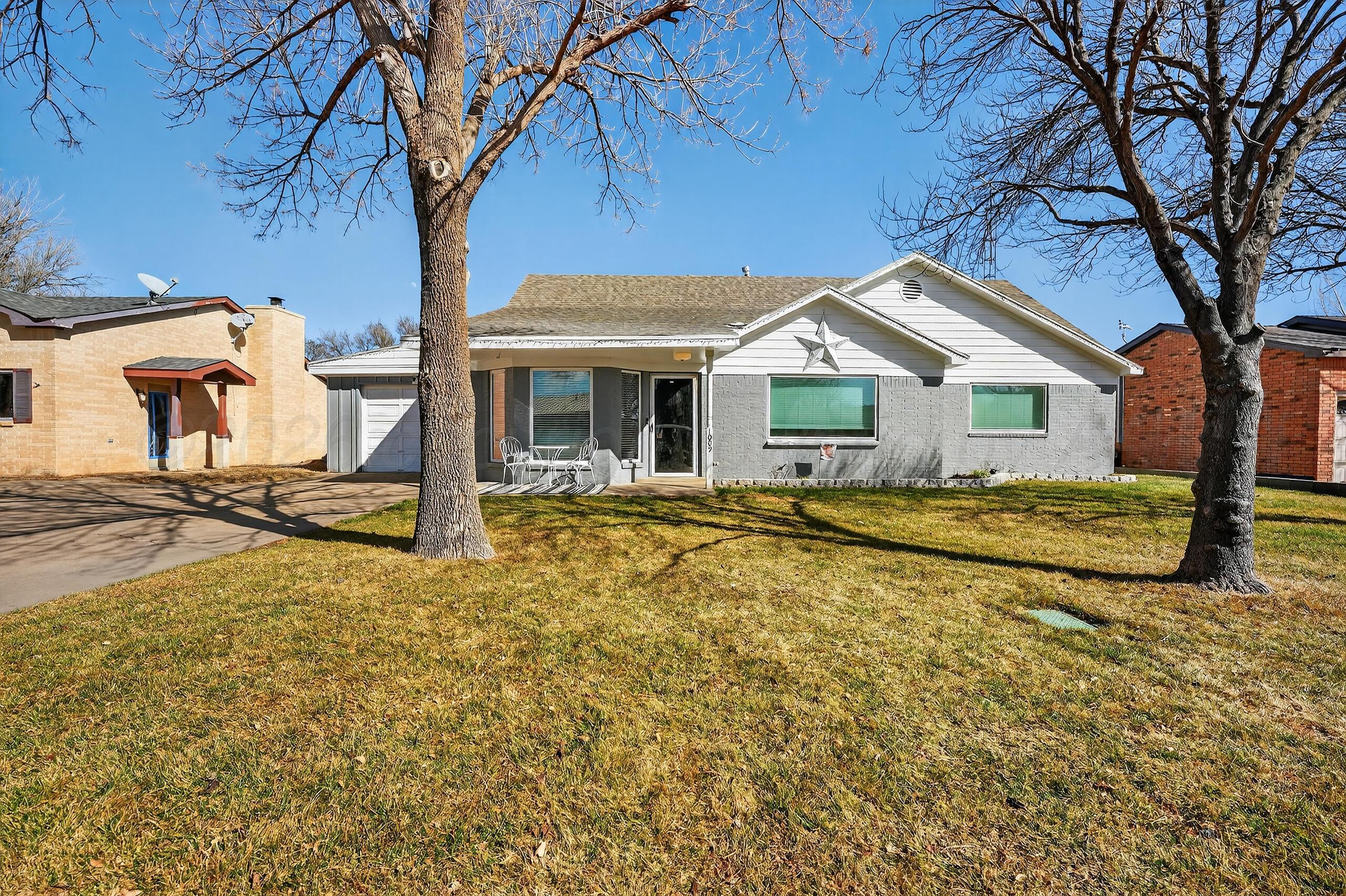 1009 Cherry Avenue