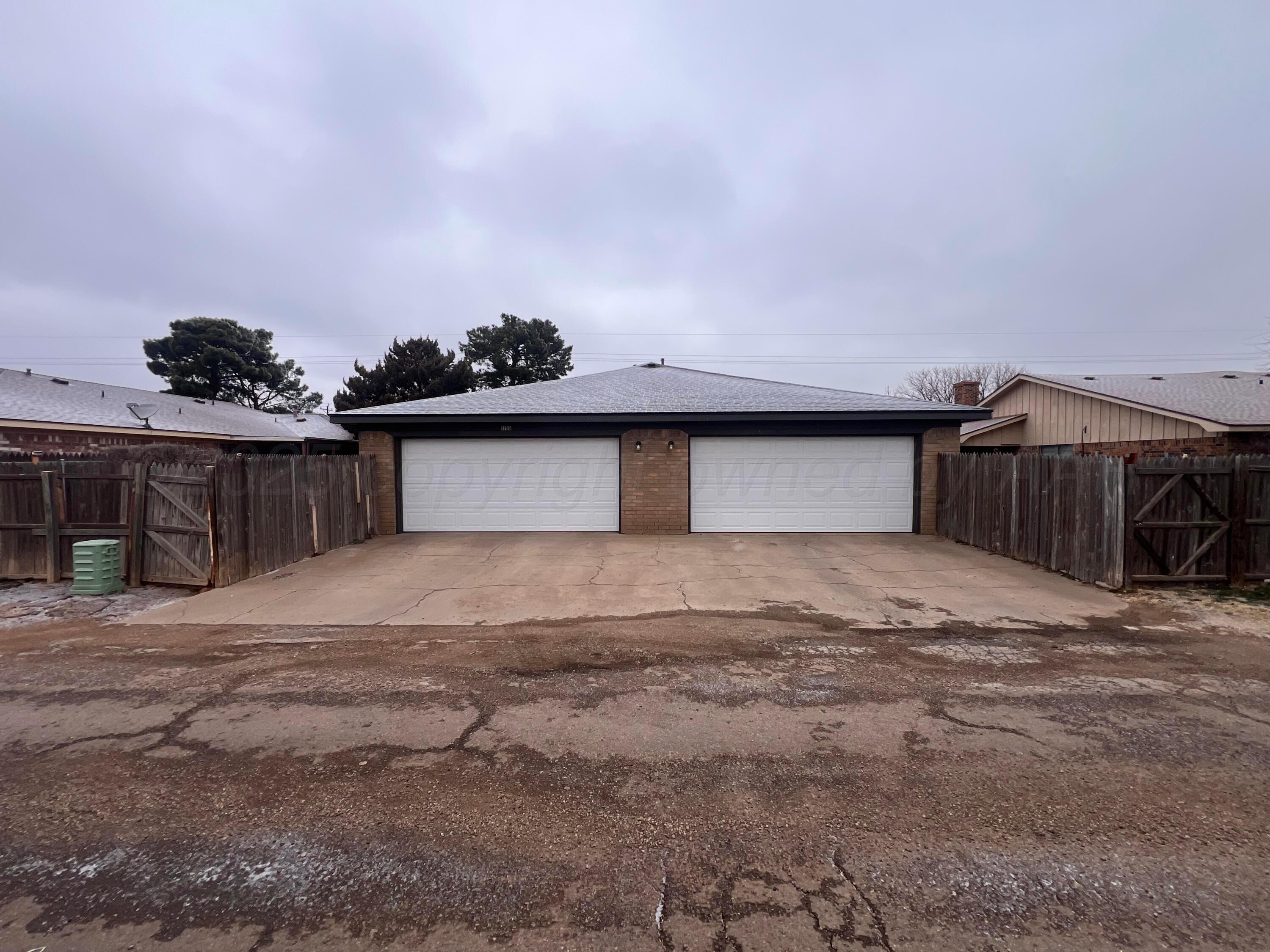 525 W 15th Street Property Photo 4