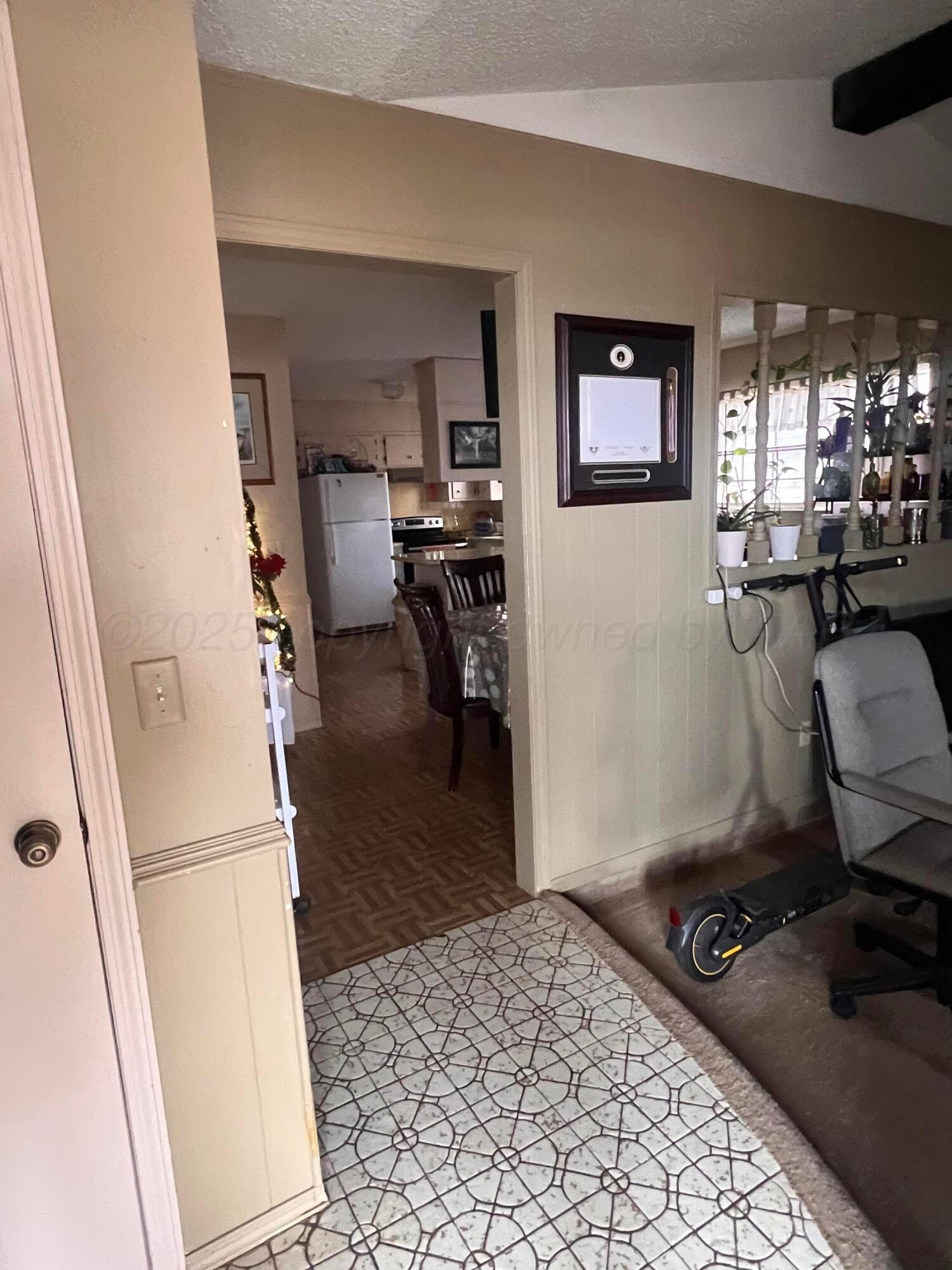 525 W 15th Street Property Photo 7