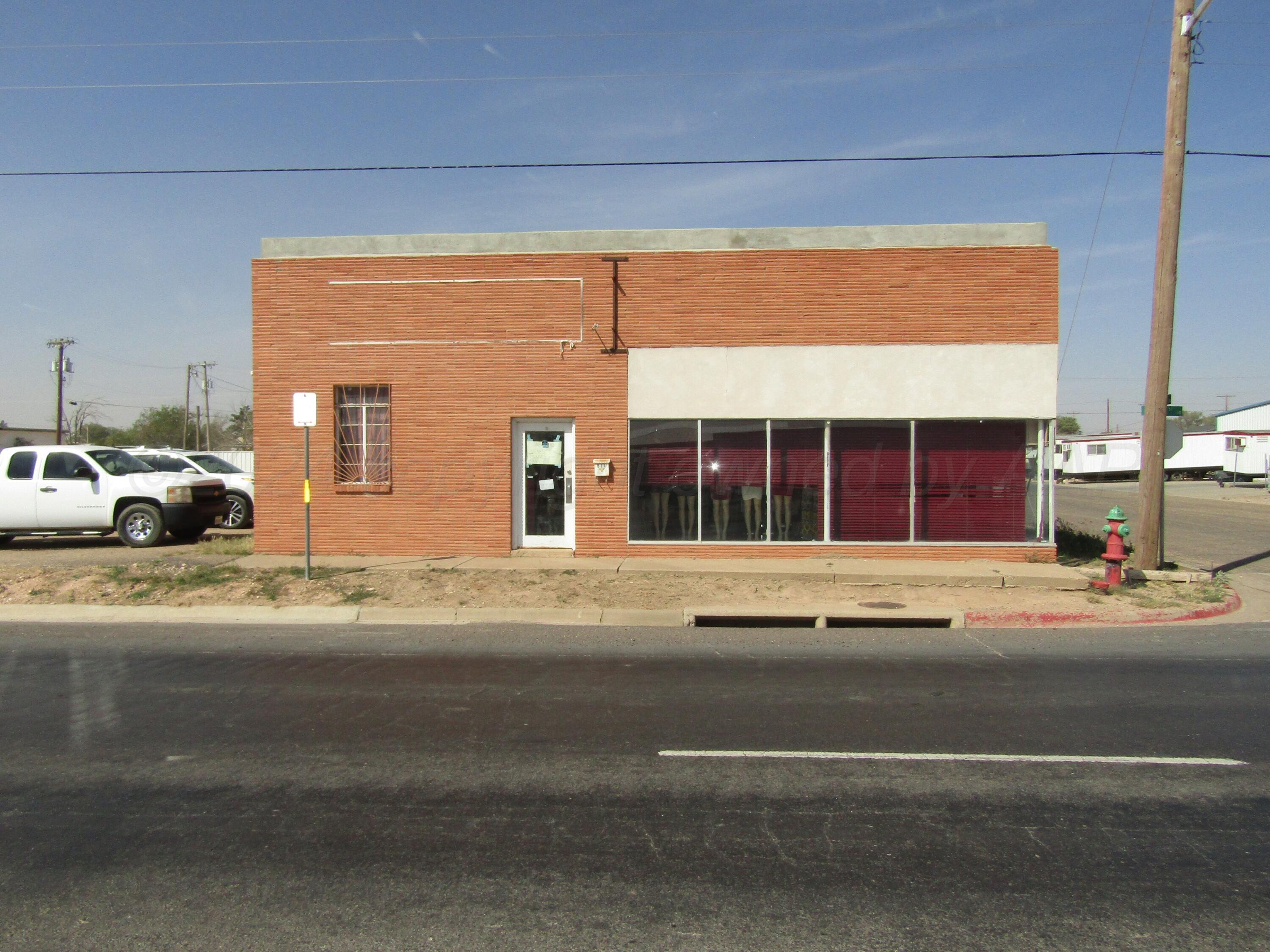 621 E 1st Street Property Photo 1