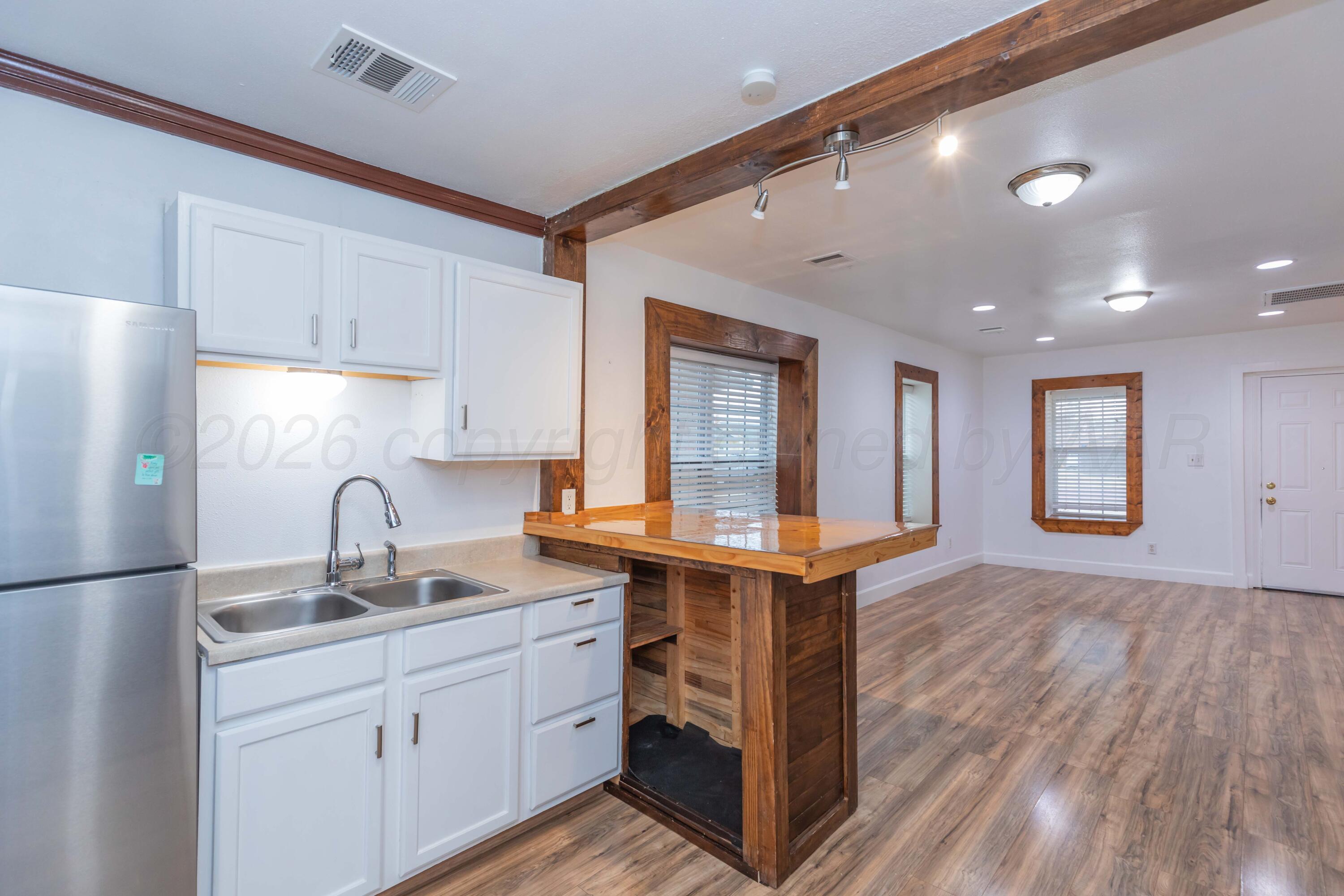 1503 7th Avenue Property Photo 3