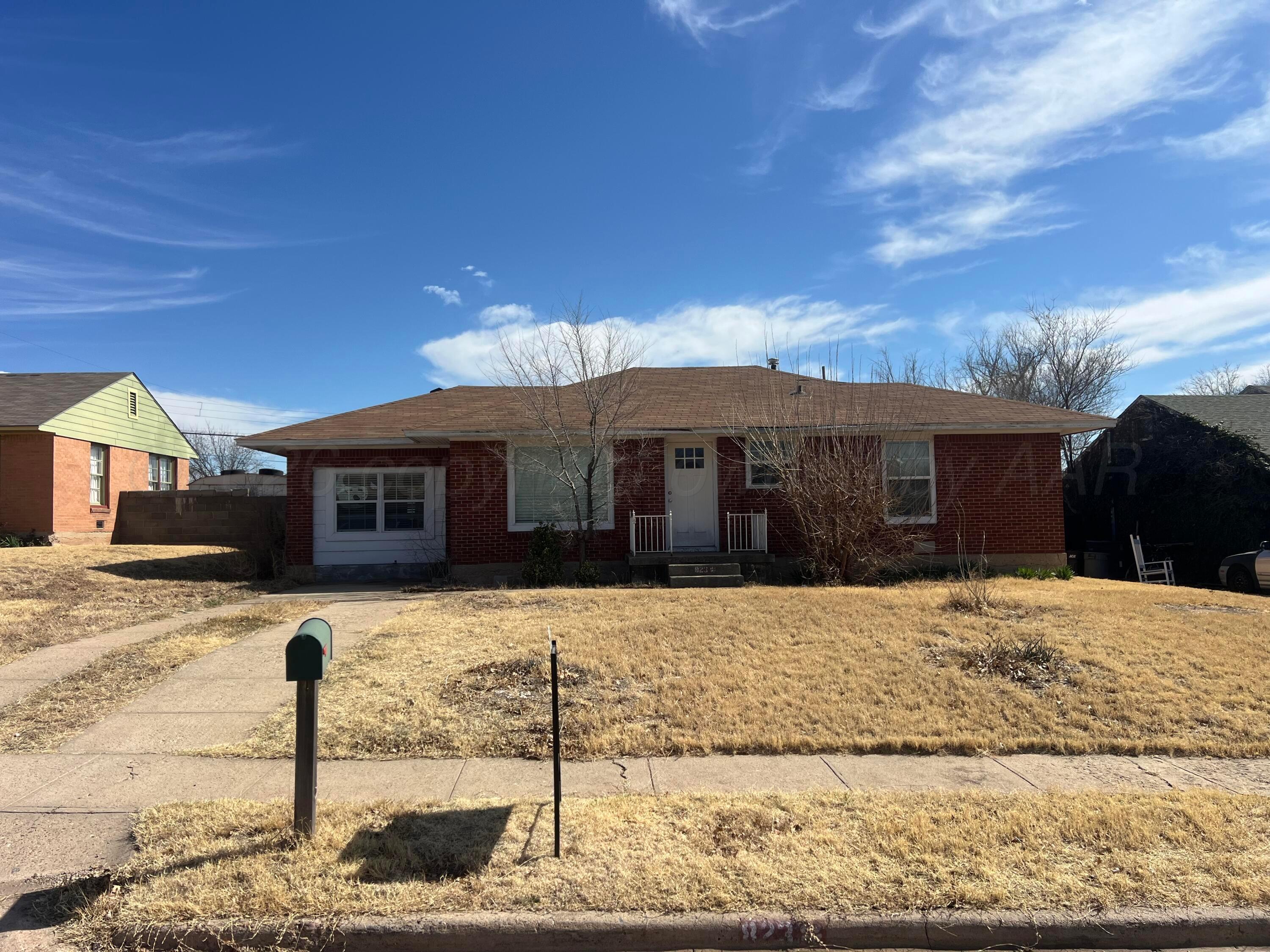 823 Latimer Street Property Photo 1