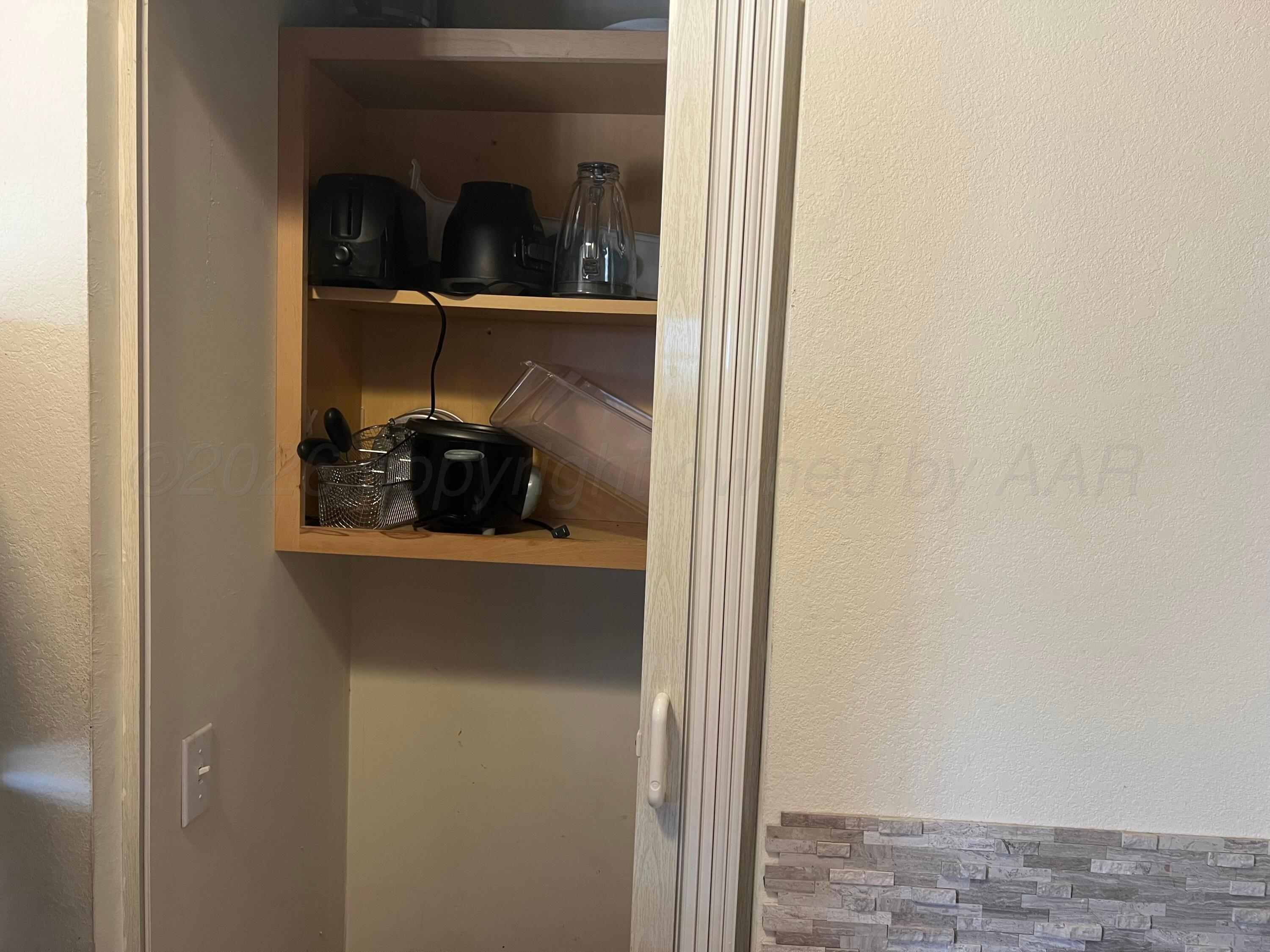 823 Latimer Street Property Photo 8