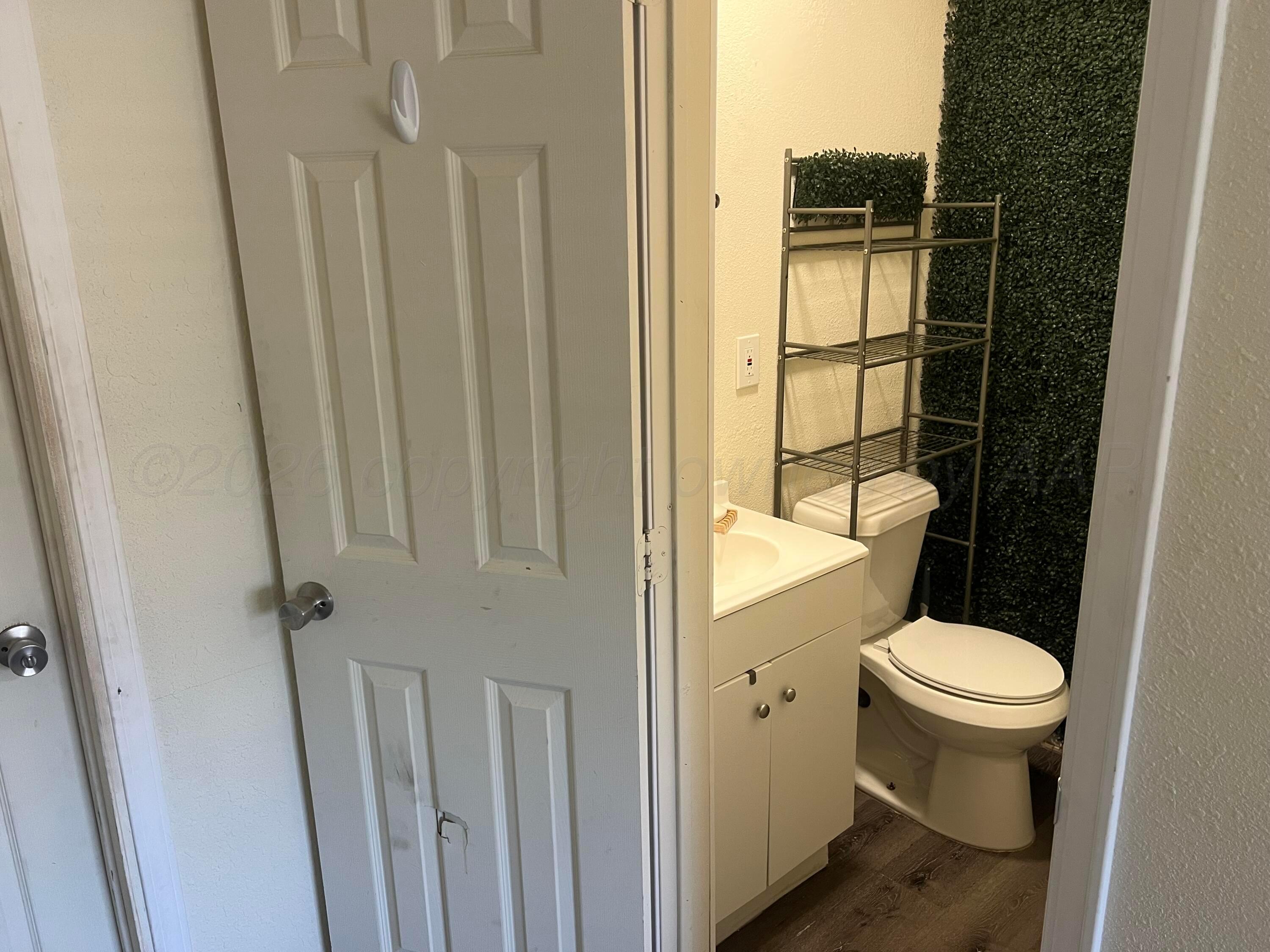 823 Latimer Street Property Photo 26