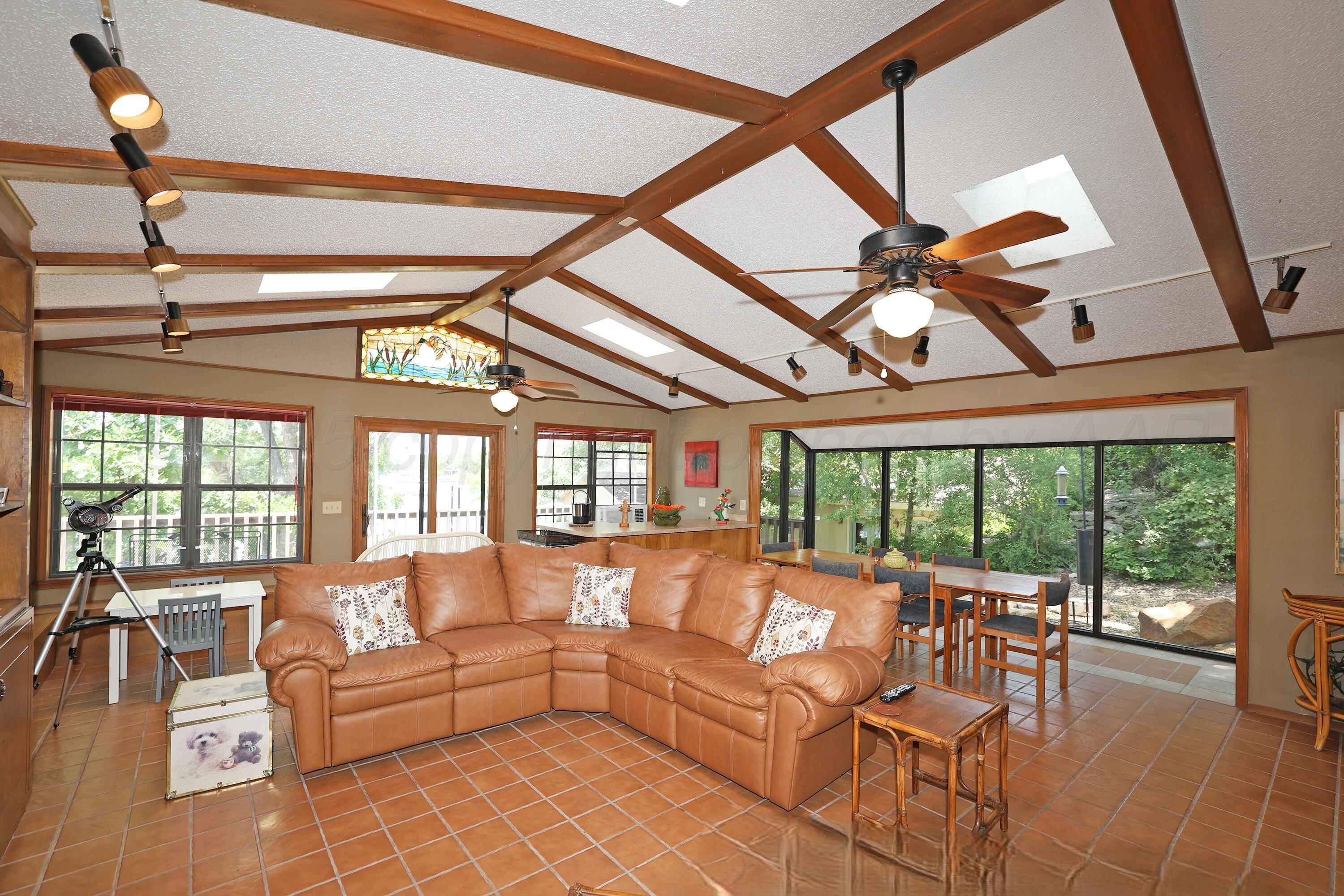 103 S Shore Drive Property Photo 11