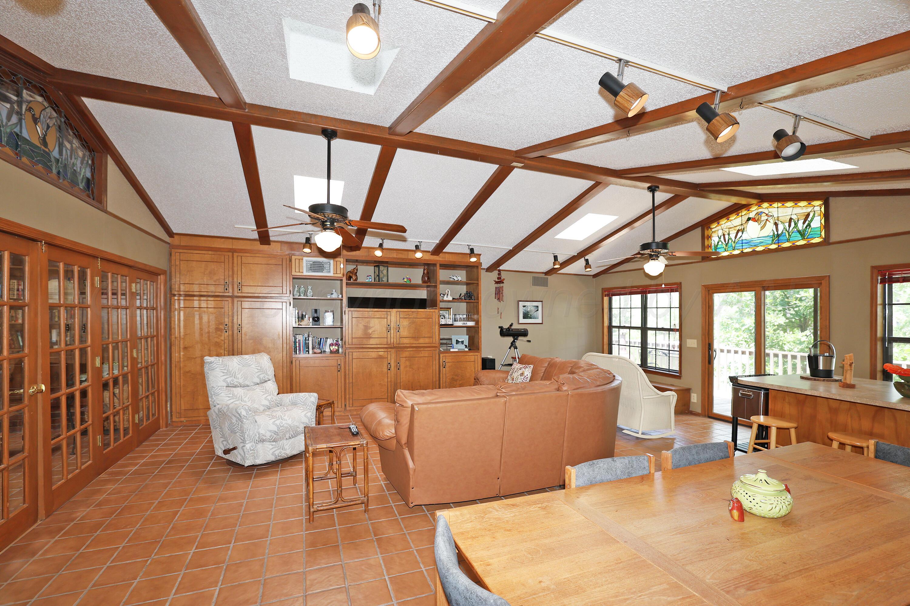 103 S Shore Drive Property Photo 13