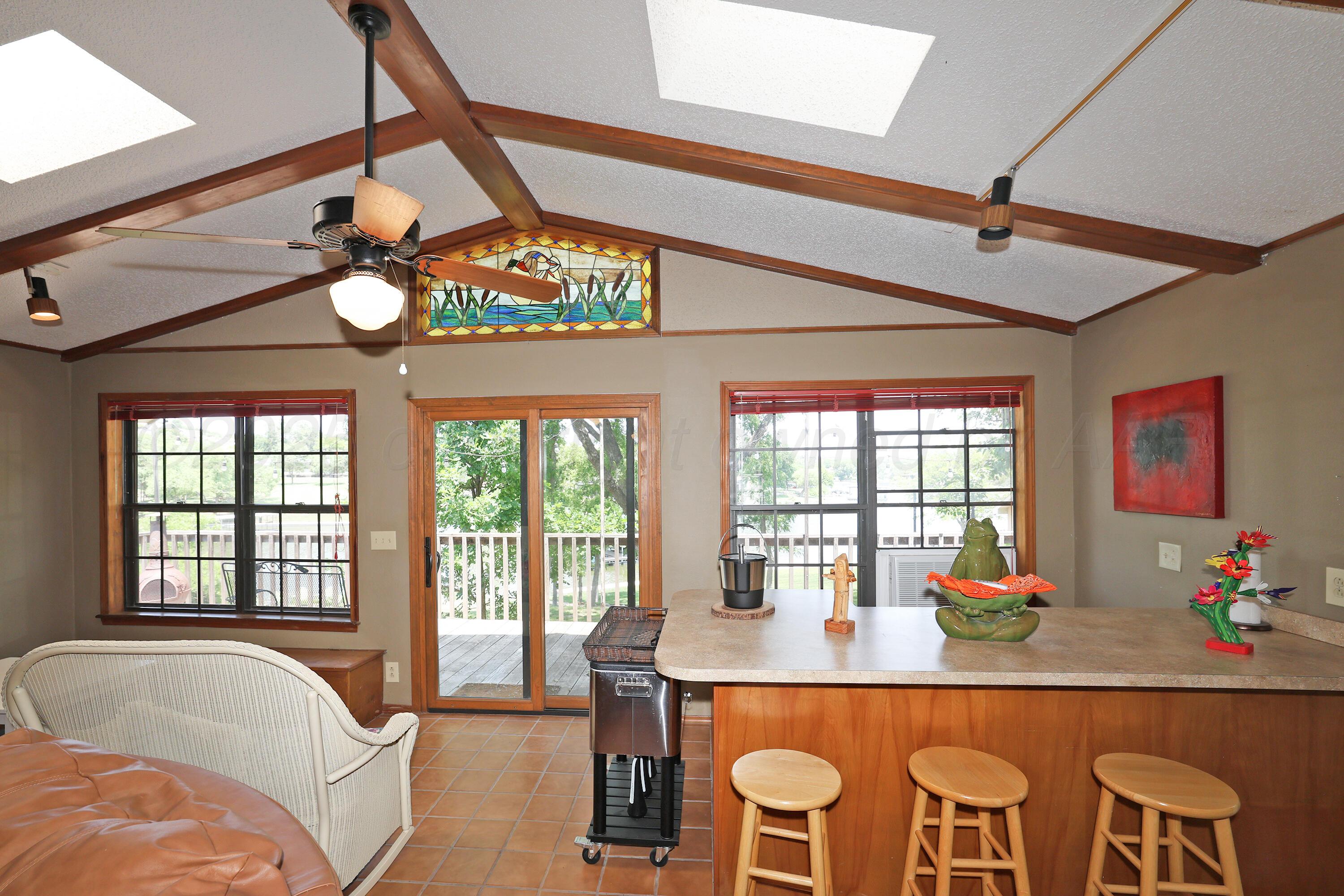 103 S Shore Drive Property Photo 14