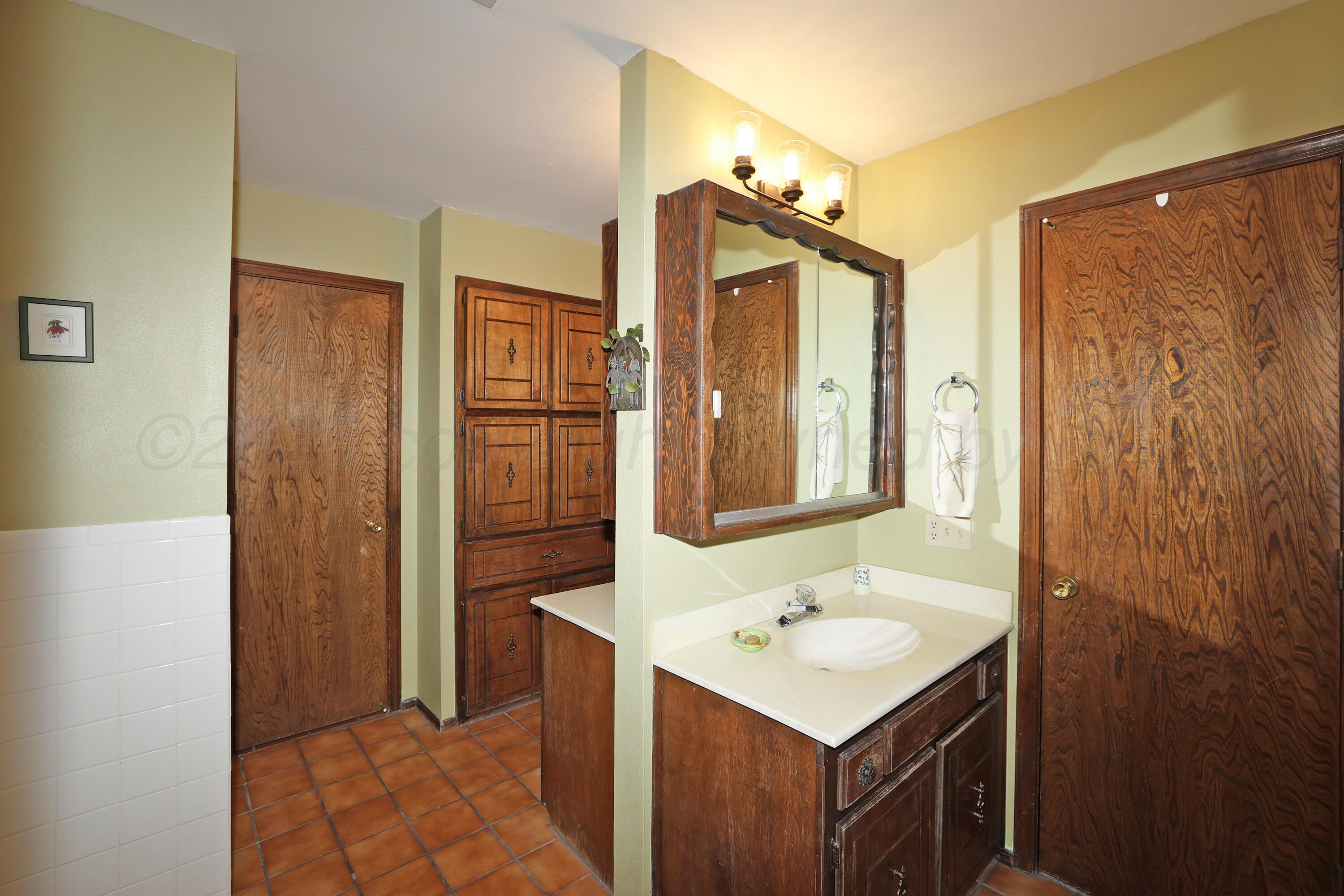 103 S Shore Drive Property Photo 23