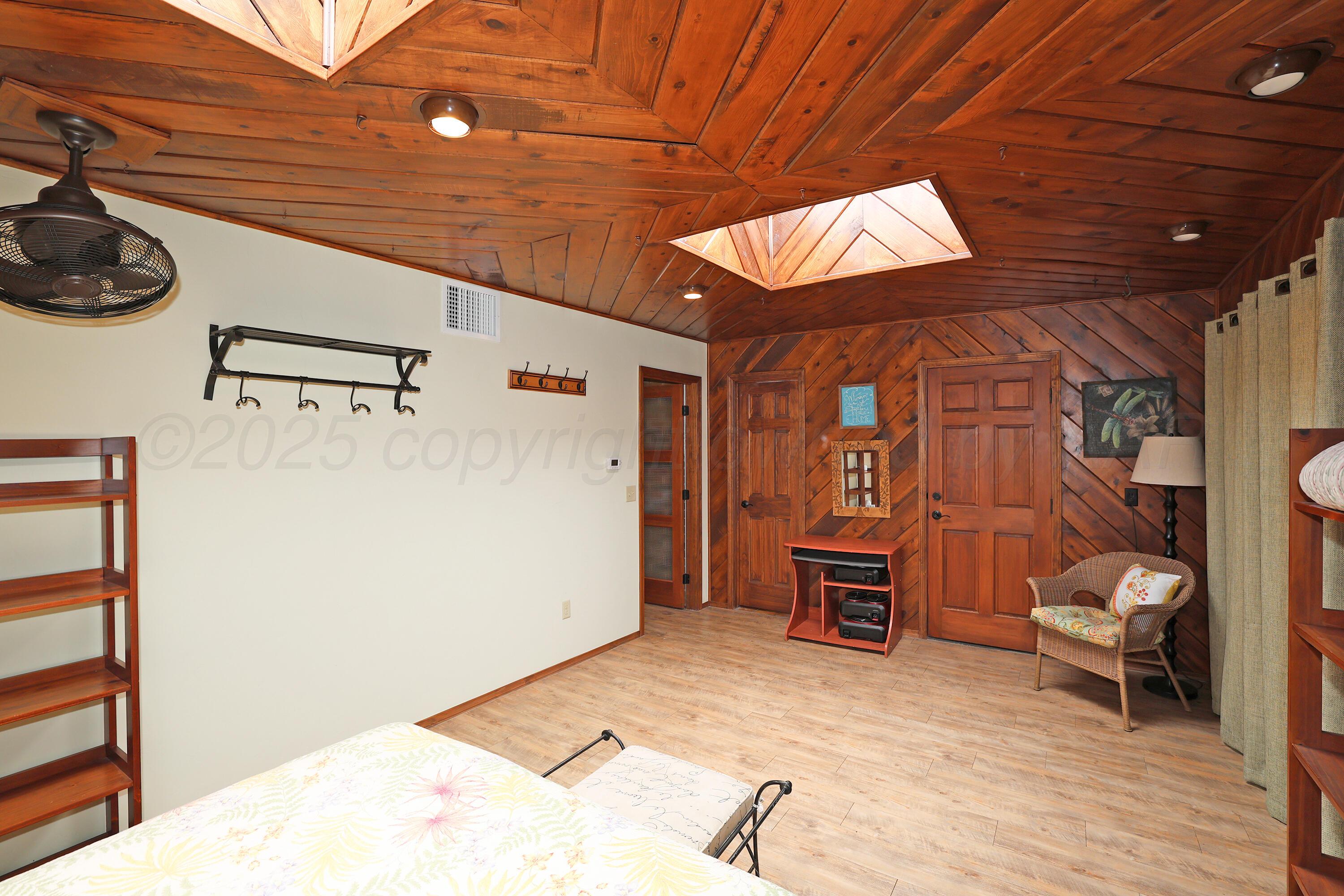 103 S Shore Drive Property Photo 27