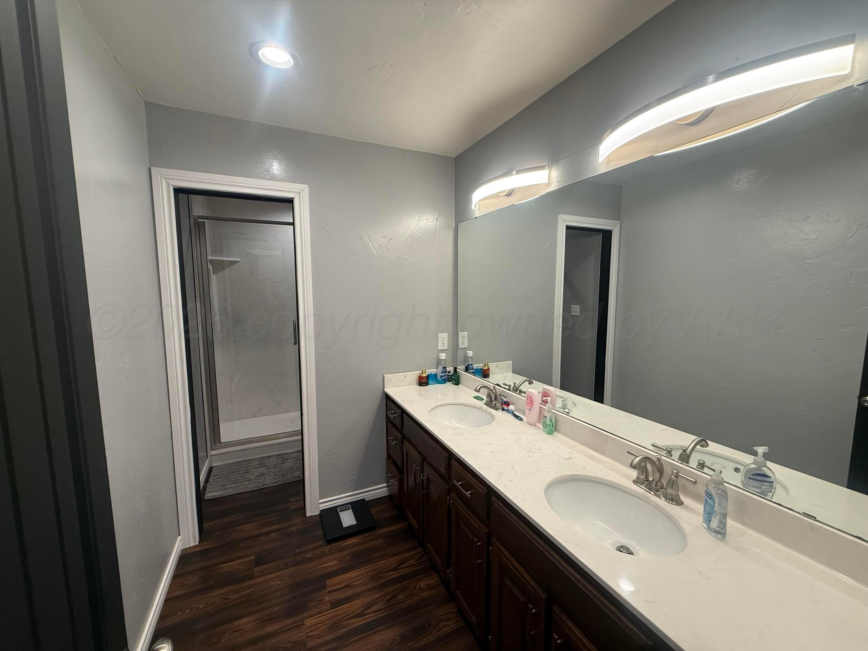 3321 S Birch Street Property Photo 4