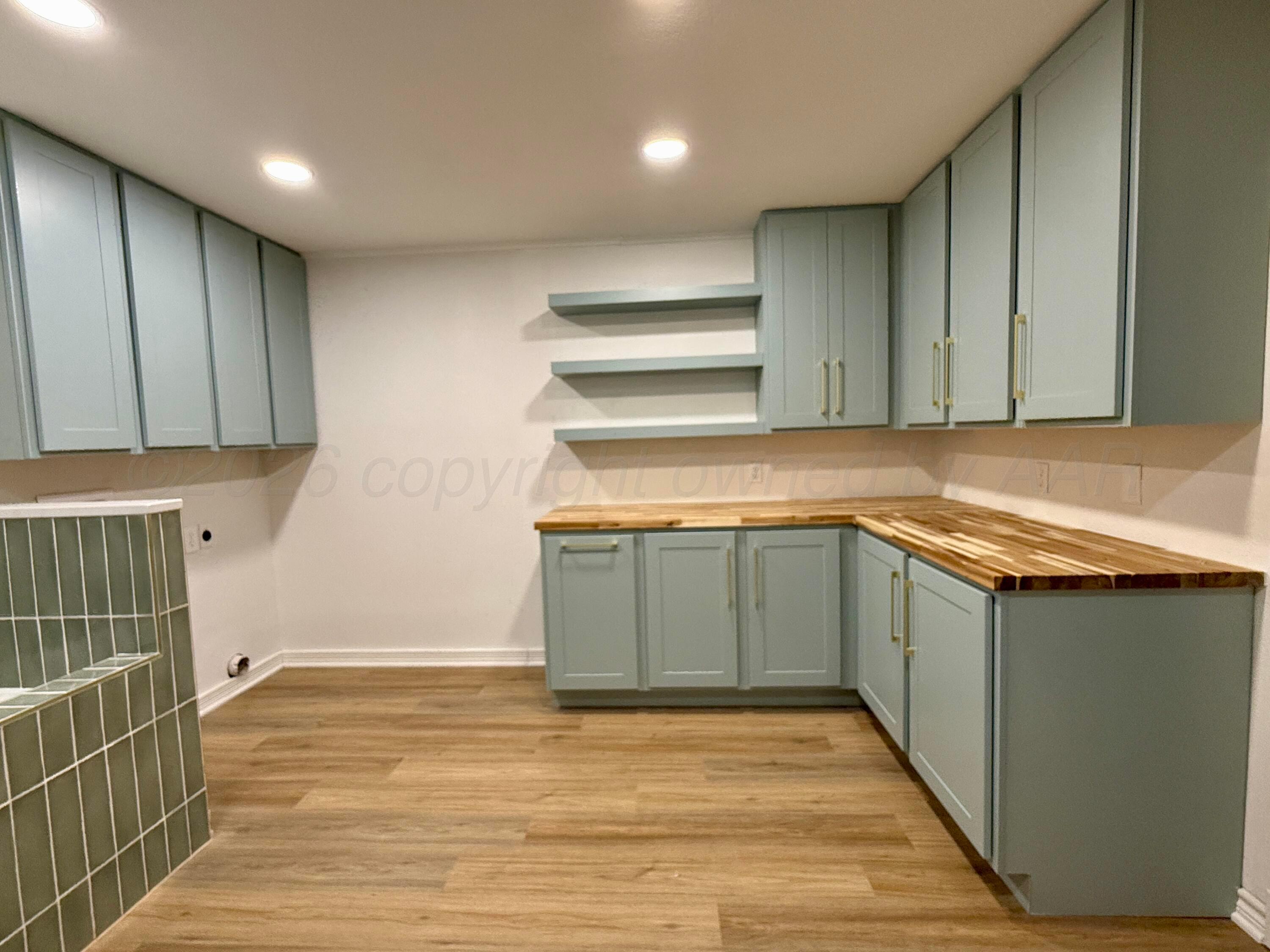 507 Crockett Street Property Photo 43