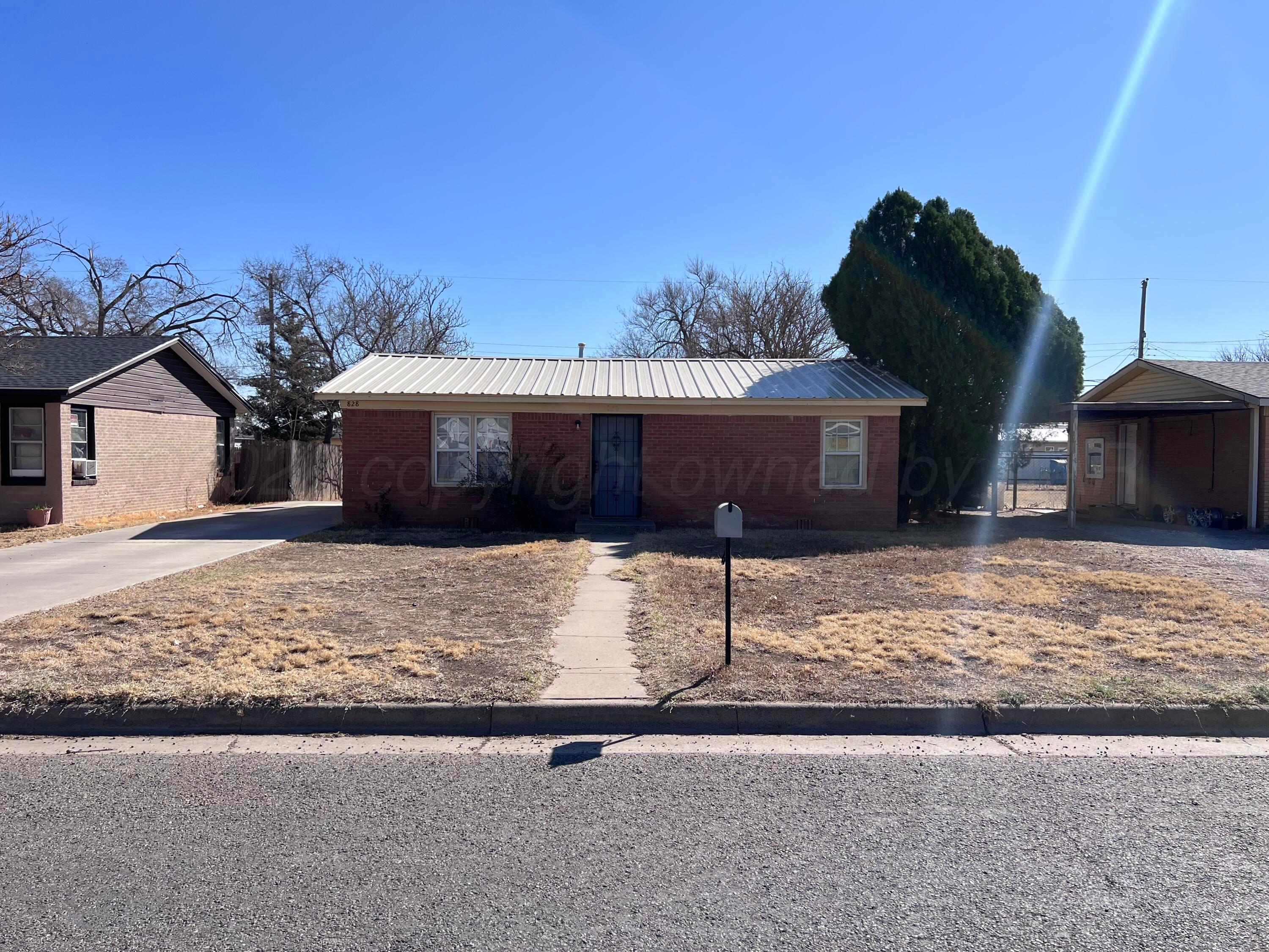 828 Blevins Street Property Photo 1